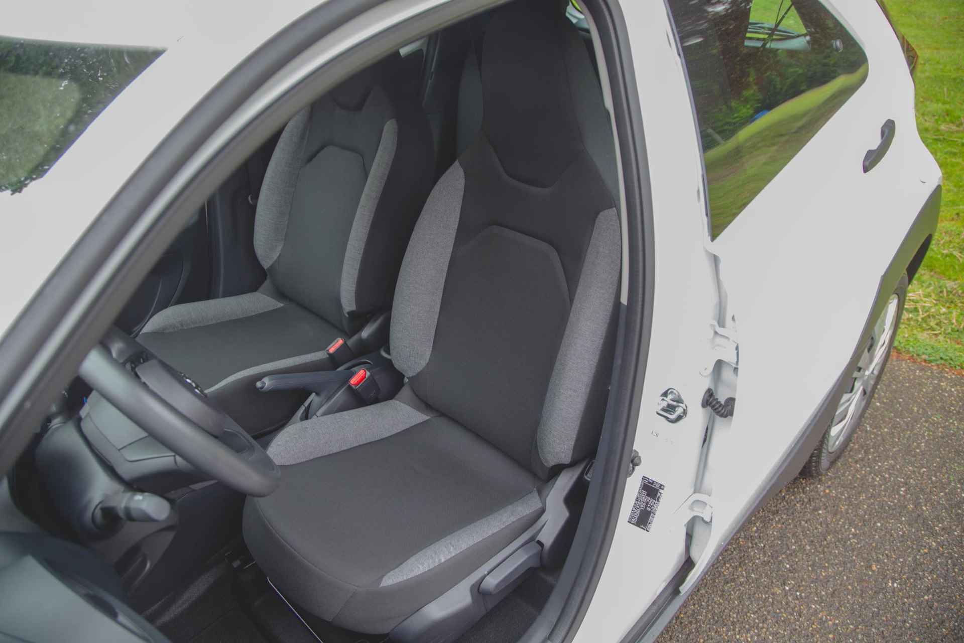 Toyota Aygo X 1.0 VVT-i MT Adaptive Cruise | Bluetooth | Airco - 26/34