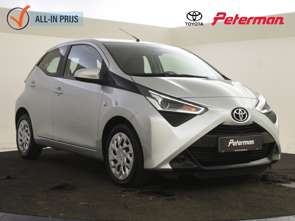 Toyota Aygo | Private lease vanaf € 309,-  1.0 VVT-i x-play | Camera