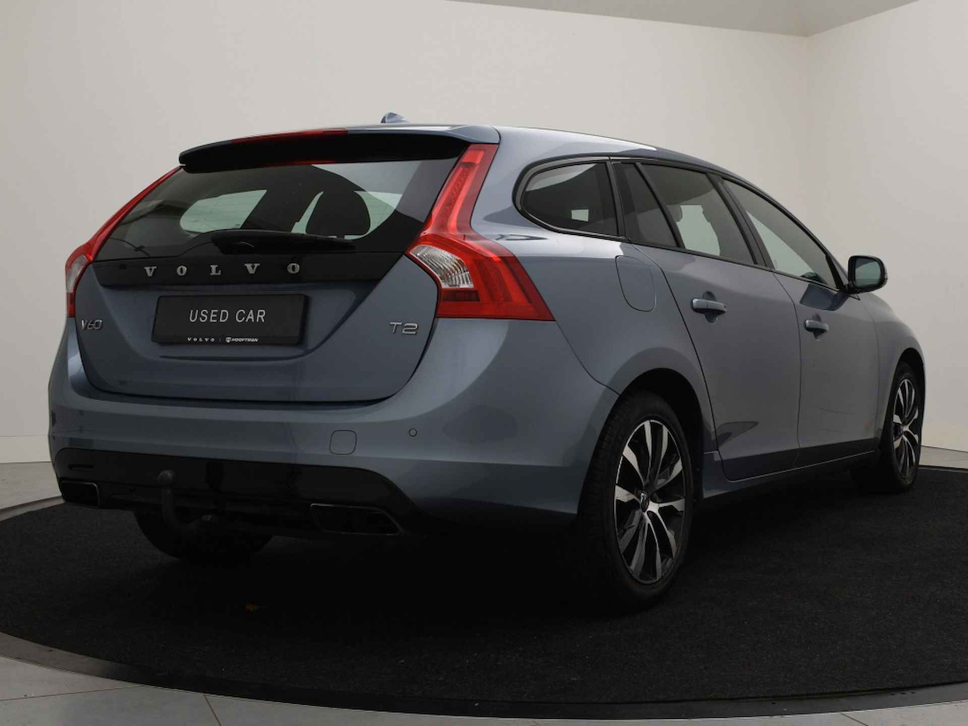 Volvo V60 T2 AUT(6) POLAR+ DYNAMIC 17INCH SPORTSTOELEN NAVI XENON STOELVER - 4/33