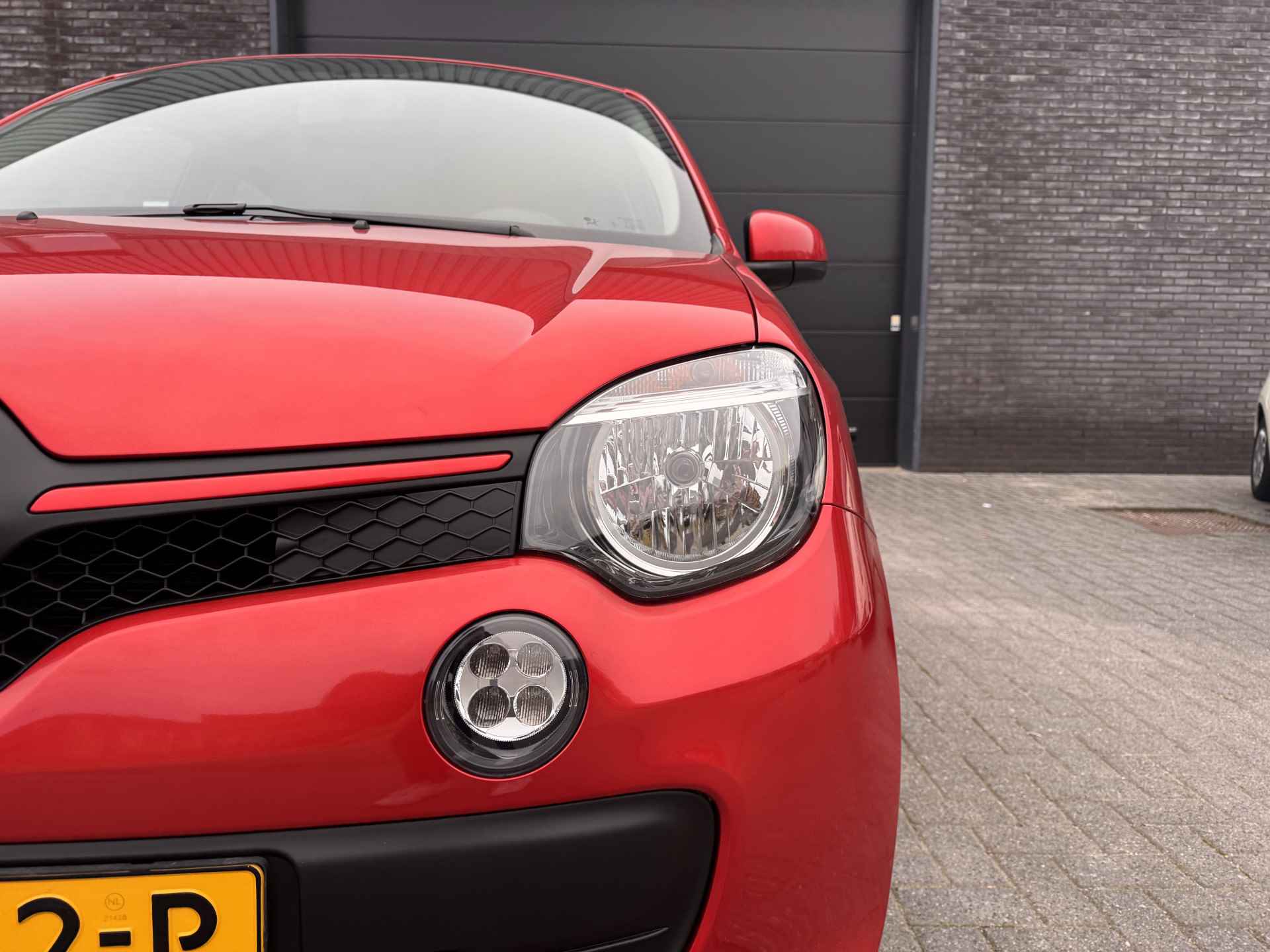 Renault Twingo 1.0 SCe Collection | 1E EIGENAAR | 12MND GARANTIE | AIRCO | CRUISE | NAVI | NL AUTO | - 15/37