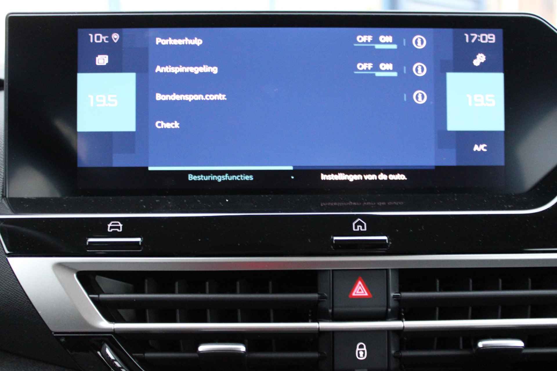 Citroen Ë-C4 Feel 50 kWh navigatie, Airco, Apple Carplay achteruit rijcamera - 18/33