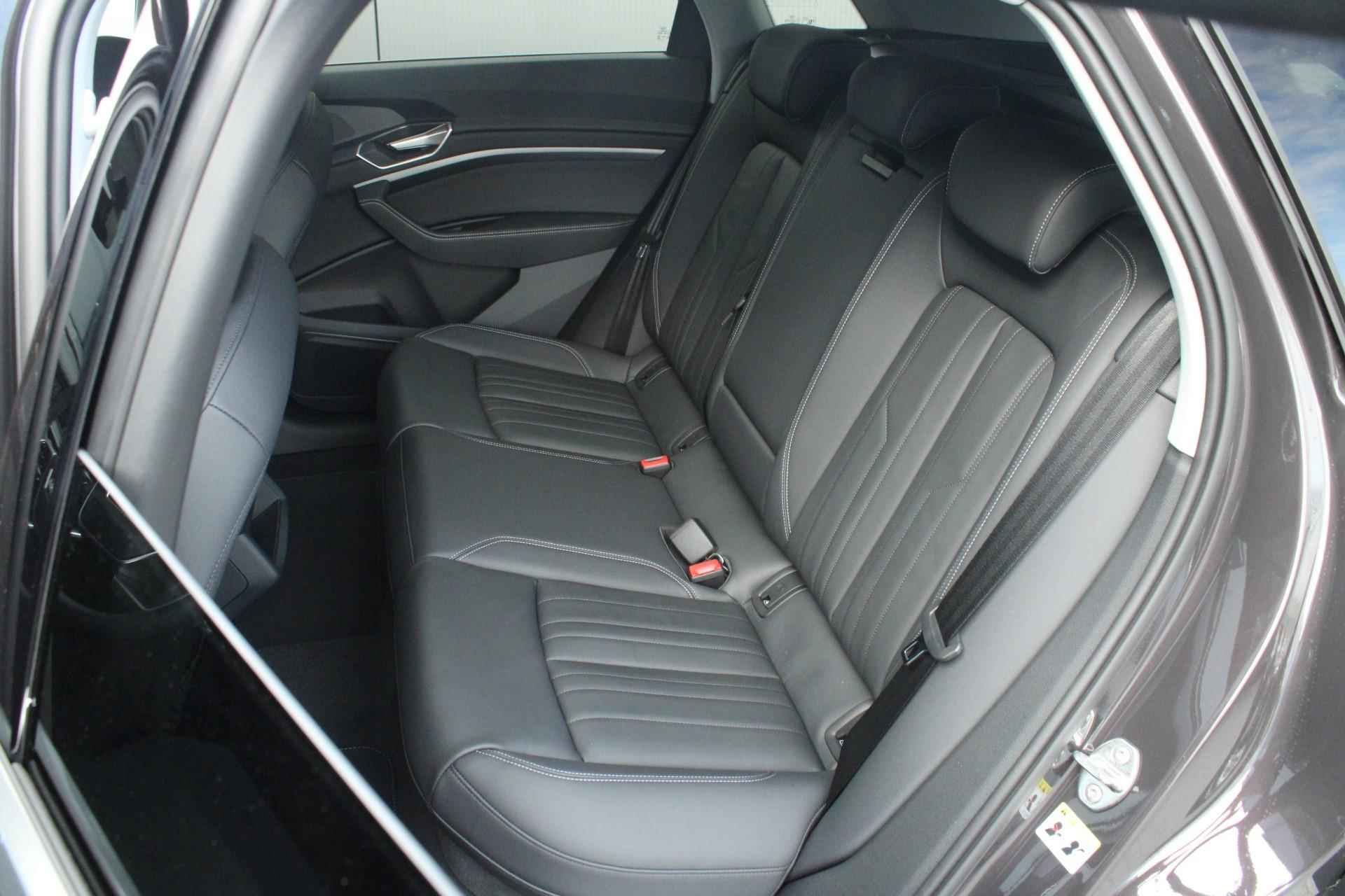 Audi Q8 e-tron 50 quattro 340pk Advanced Edition 95 kWh | Extra Getint Glas | LMV 20'' - 18/52