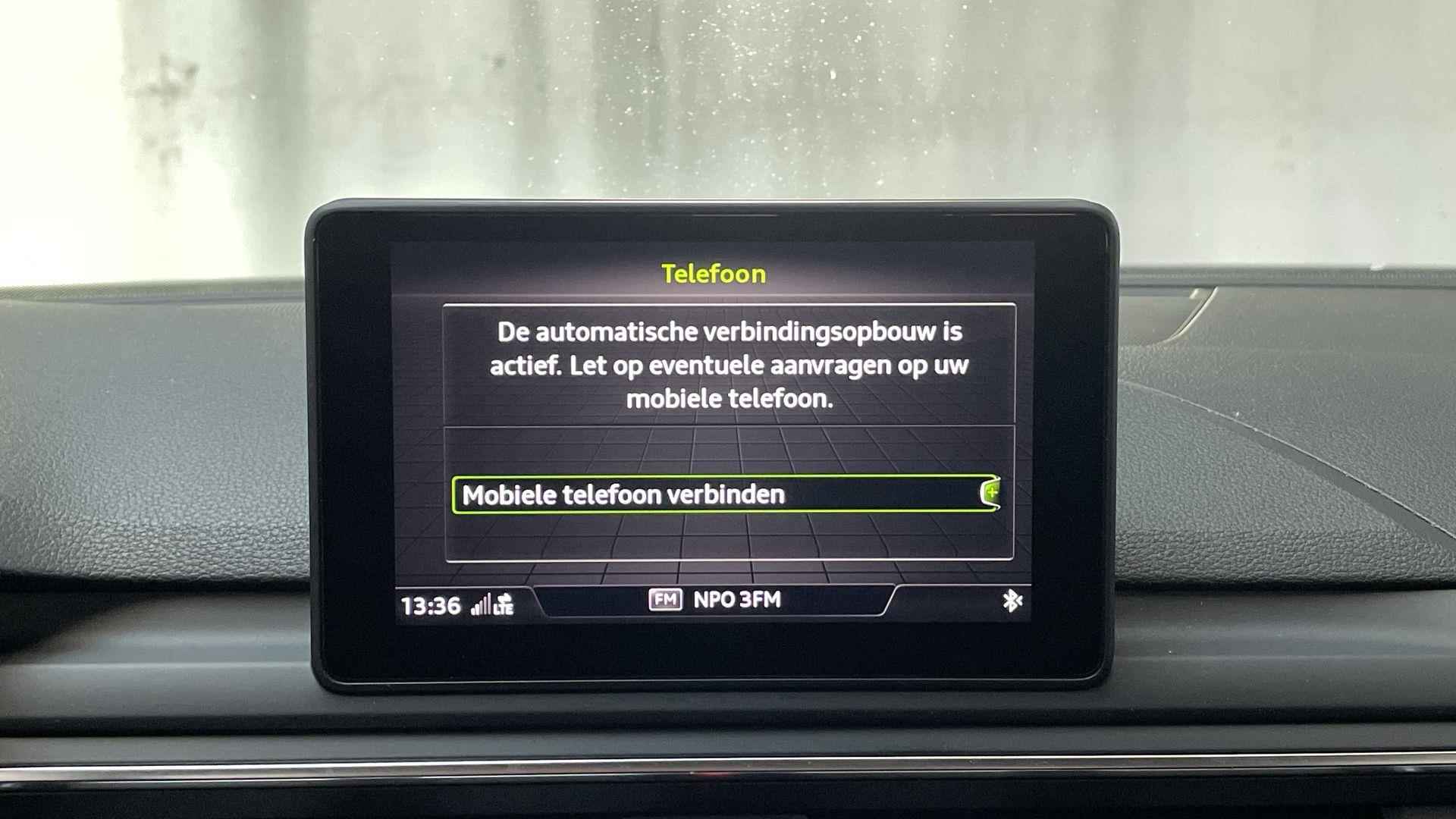 Audi A4 Avant 35 TFSI Sport Edition Navigatie Parkeersensoren Climate Control - 21/30