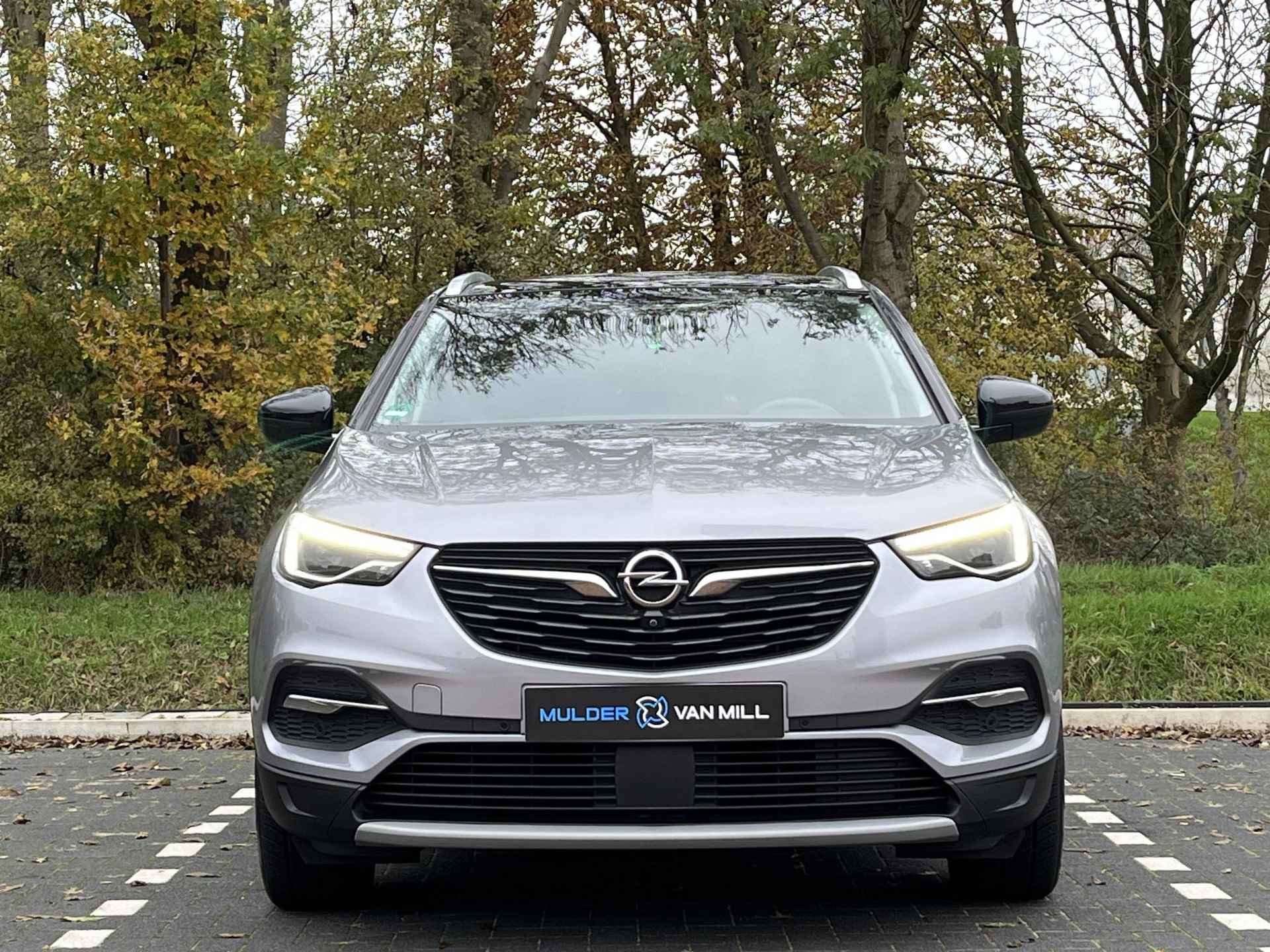 Opel Grandland X 1.6 Turbo HYbrid4 300 pk 4x4 Innovation |AGR-COMFORTSTOEL|KEYLESS ENTRY|360° CAMERA|ELEK. ACHTERKLEP|DAB+|ISOFIX| - 4/59