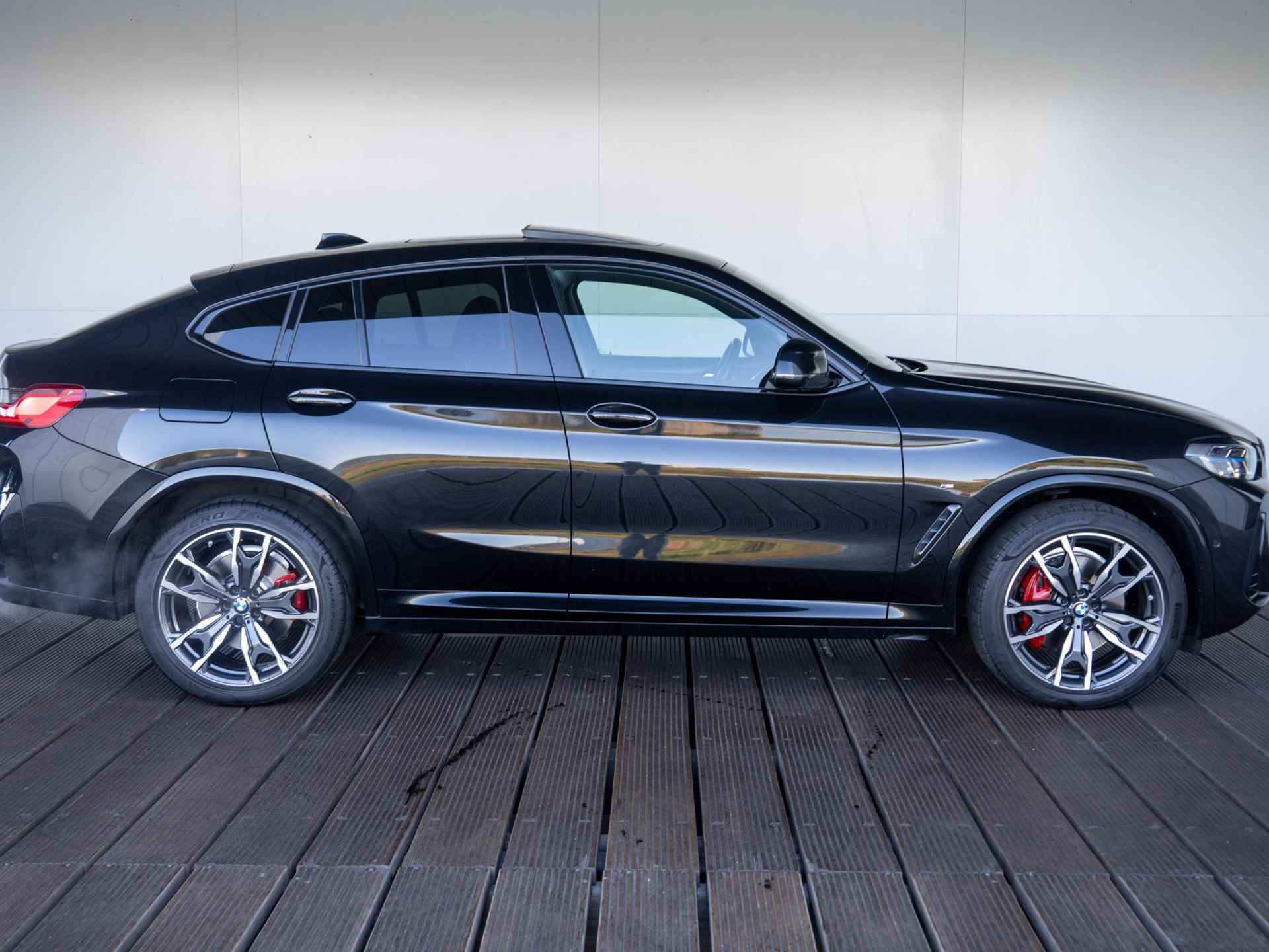 BMW X4 xDrive20i M-Sportpakket | High Executive | Laserlight | 20 inch | HiFi | Glazen schuif-kantel dak - 4/32