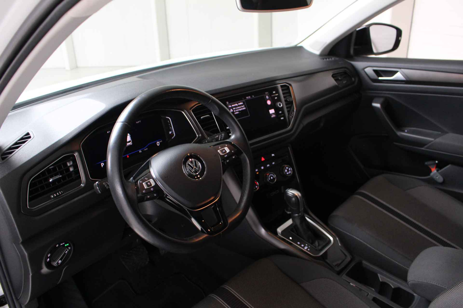 Volkswagen T-Roc 1.5 TSI Style DSG Navigatie | Virtual Cockpit | Achteruitrijcamera | - 10/20