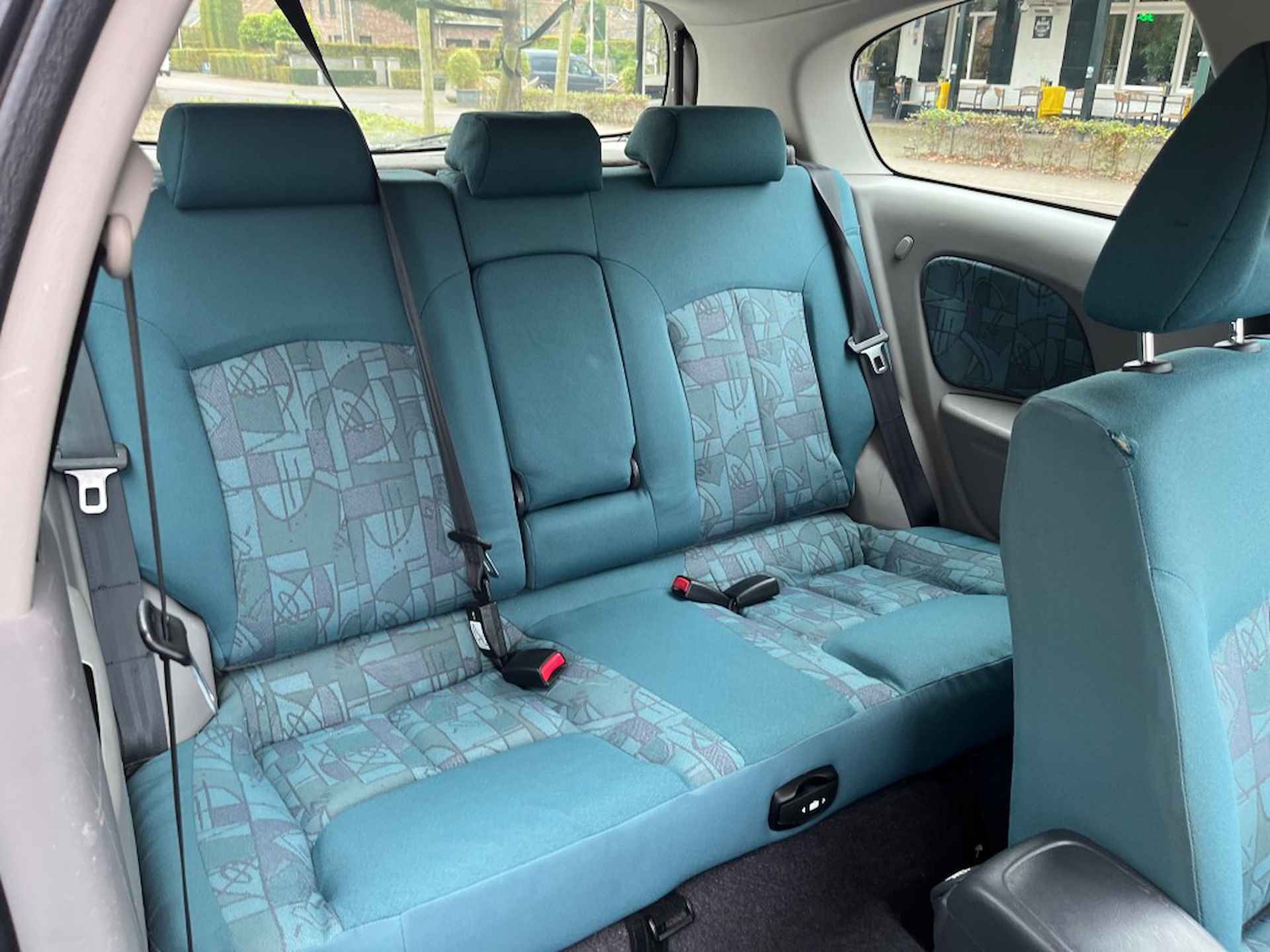 NISSAN Almera 1.5 AMBIENCE / AIRCO / RADIO / TREKHAAK / ELEK. RAMEN - 10/13