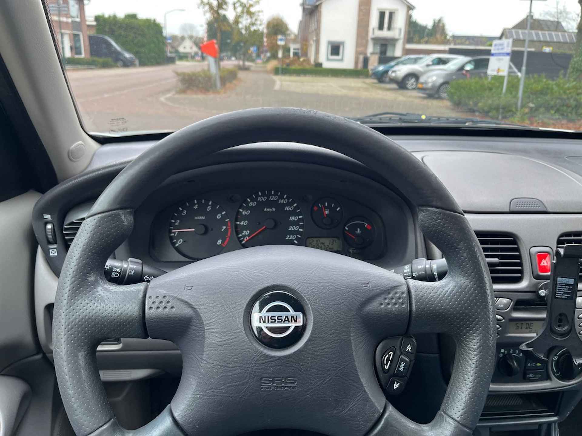 NISSAN Almera 1.5 AMBIENCE / AIRCO / RADIO / TREKHAAK / ELEK. RAMEN - 13/13