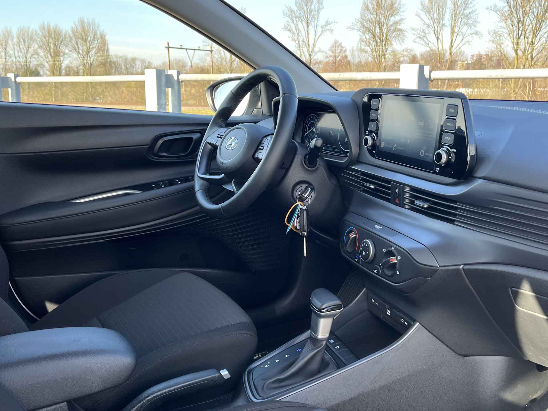 Hyundai i20 1.0 T-GDI Comfort | Camera | Apple Carplay | Zwart Dak - 17/37