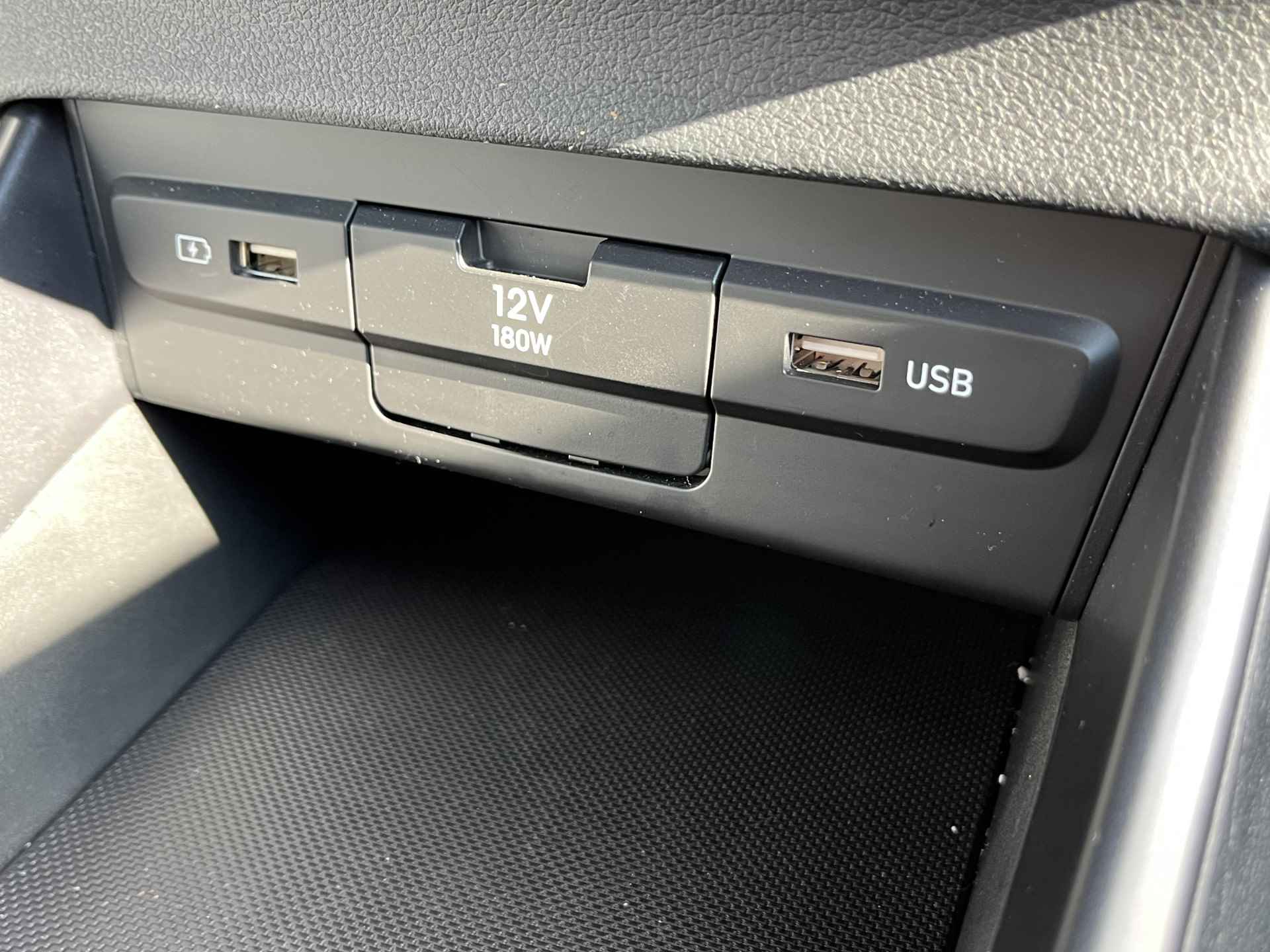 Hyundai i20 1.0 T-GDI Comfort | Camera | Apple Carplay | Zwart Dak - 27/37