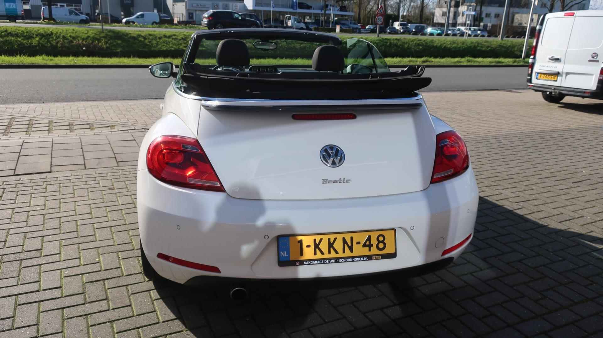 Volkswagen Beetle Cabriolet 1.2 TSI Design BlueMotion - 3/43