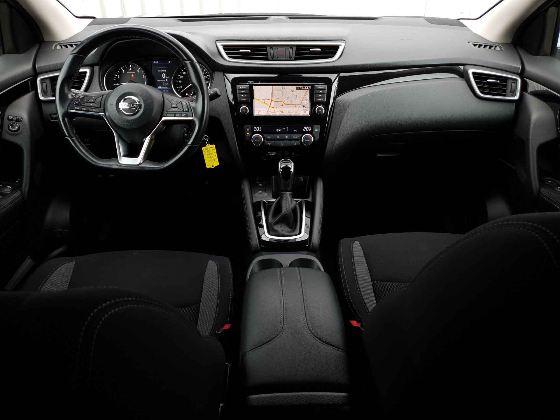 Nissan QASHQAI 1.3 DIG-T Business Edition | Achteruitrijcamera | Adaptieve Cruise Control | - 17/28