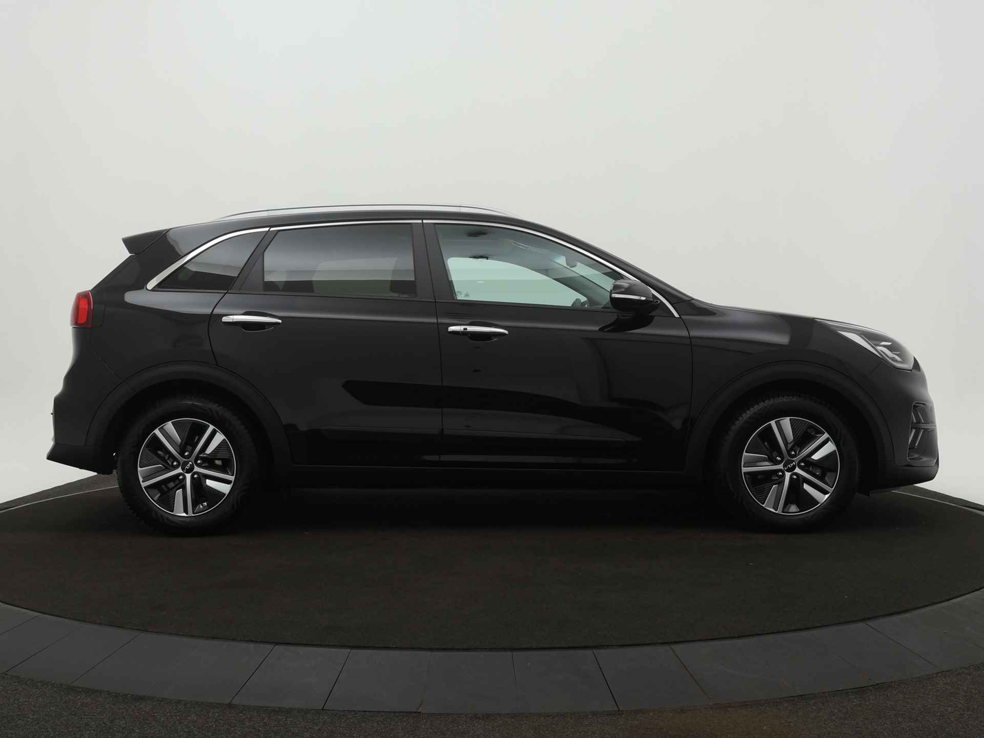 Kia Niro 1.6 GDi Hybrid ExecutiveLine - Navigatie - LED koplampen - Lederen bekleding - Stoel- en stuurverwarming/verkoeling - Fabrieksgarantie tot 07-2029 - 9/41