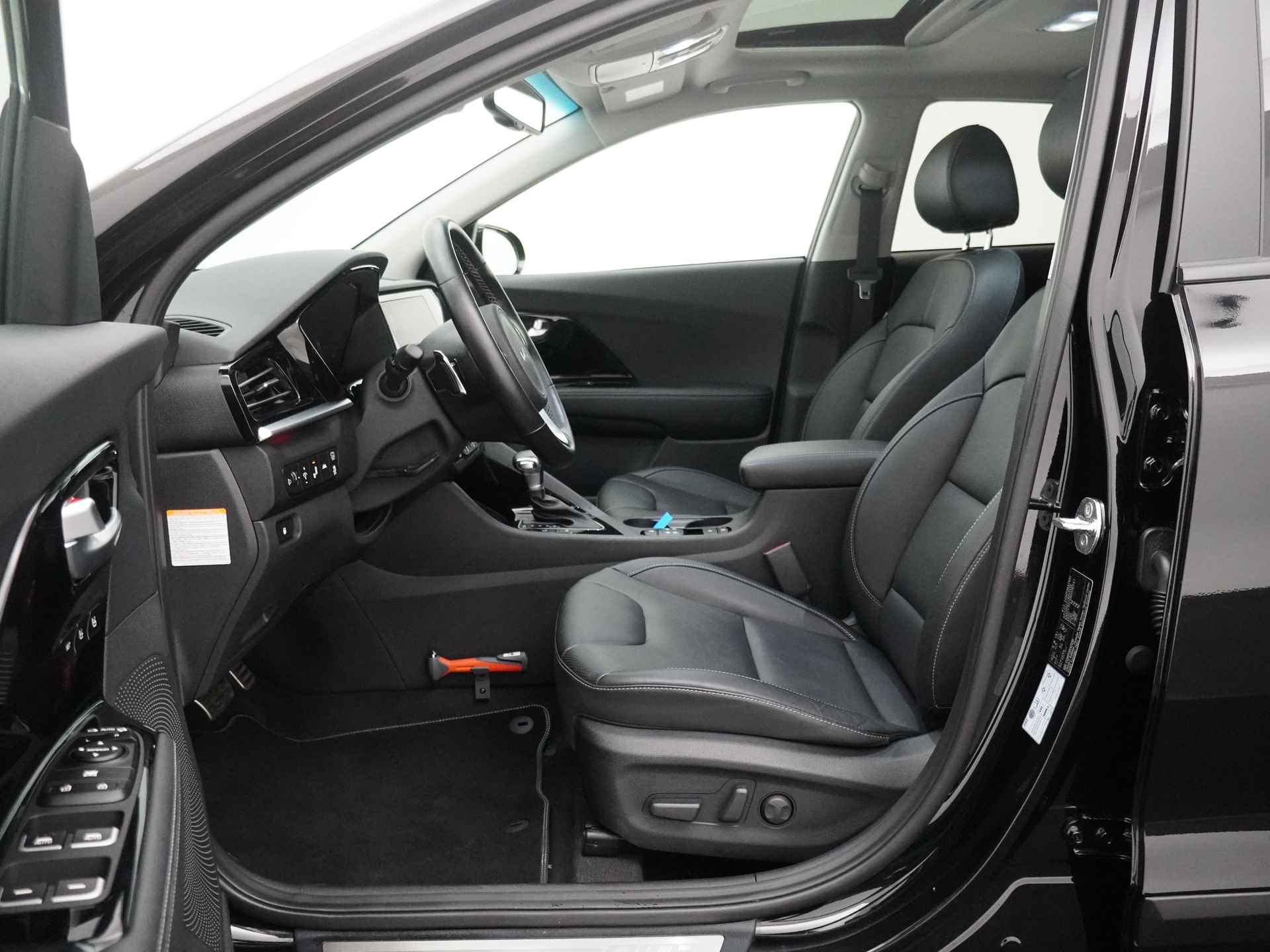 Kia Niro 1.6 GDi Hybrid ExecutiveLine - Navigatie - LED koplampen - Lederen bekleding - Stoel- en stuurverwarming/verkoeling - Fabrieksgarantie tot 07-2029 - 20/41