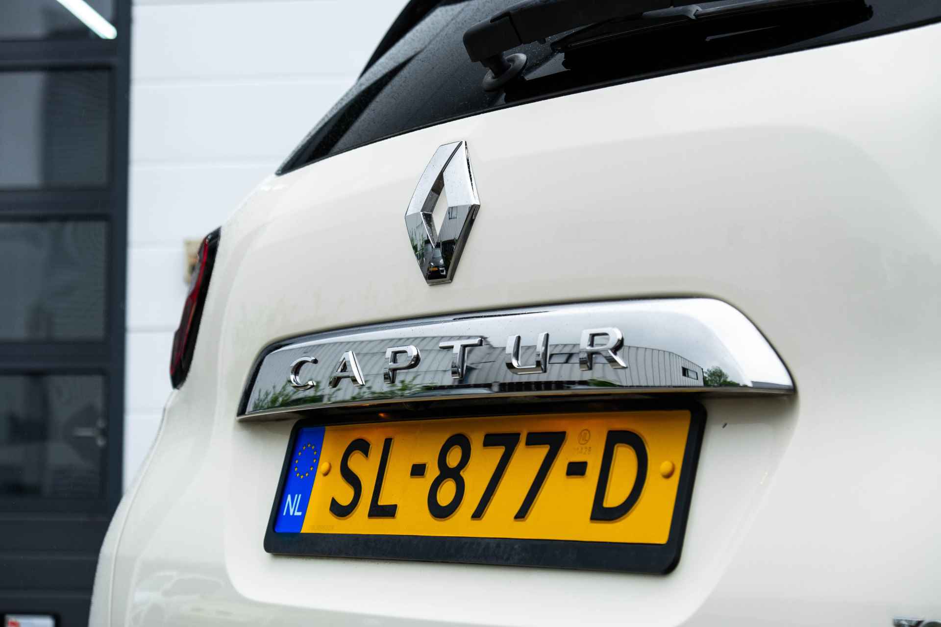 Renault Captur 0.9 TCe Intens | Pack Easy | ECC | Camera achter | 17" wielen | LED verlichting | incl. Bovag rijklaarpakket met 12 maanden garantie | - 23/42