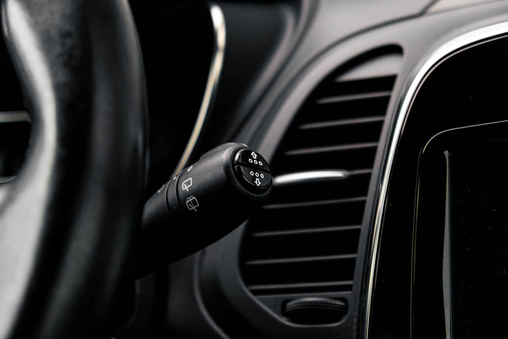 Renault Captur 0.9 TCe Intens | Pack Easy | ECC | Camera achter | 17" wielen | LED verlichting | incl. Bovag rijklaarpakket met 12 maanden garantie | - 32/42
