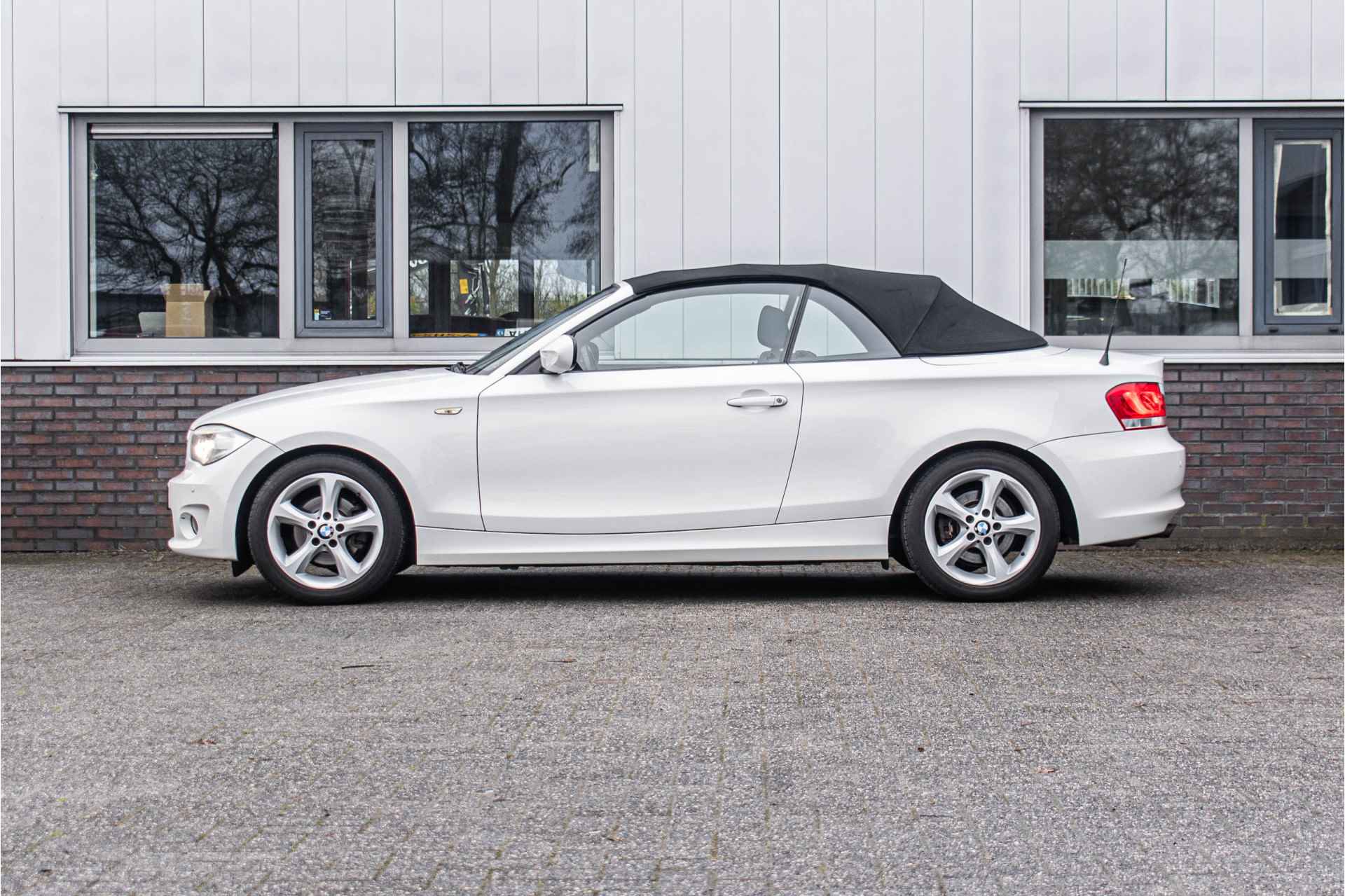 BMW 1 Serie Cabrio 118i Executive - 11/30