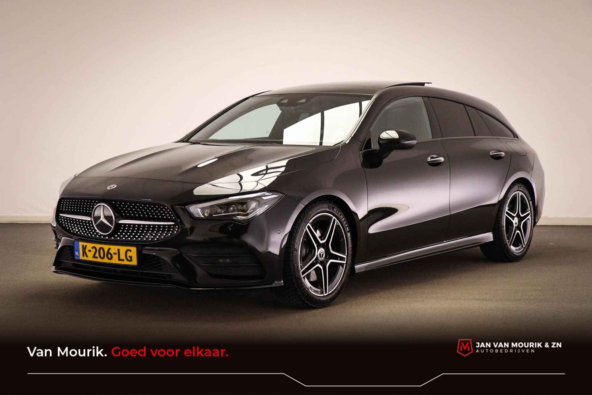 Mercedes-Benz CLA-klasse Shooting Brake 200 Business Solution AMG | BUSINESS PLUS PACK | MATRIX LED | WIDESCREEN | PANORAMADAK | CAMERA | TREKHAAK