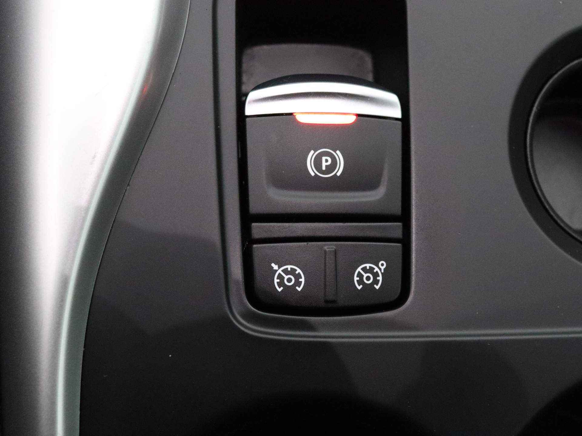 Renault Kadjar TCe 140pk Techno EDC/AUTOMAAT ALL-IN PRIJS! Camera | Climate | Navi | 19" Velgen - 22/37