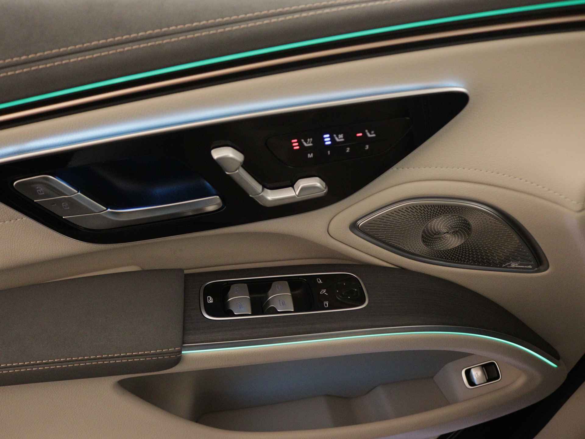 Mercedes-Benz EQS 450+ AMG Line 108kWh | Oled-voorpassagiersdisplay |  PRE-SAFE®-systeem | Stoelventilatie/-verwarming voorstoelen | Akoestiek comfortpakket | KEYLESS GO-comfortpakket | Rij-assistentiepakket Plus | - 28/37