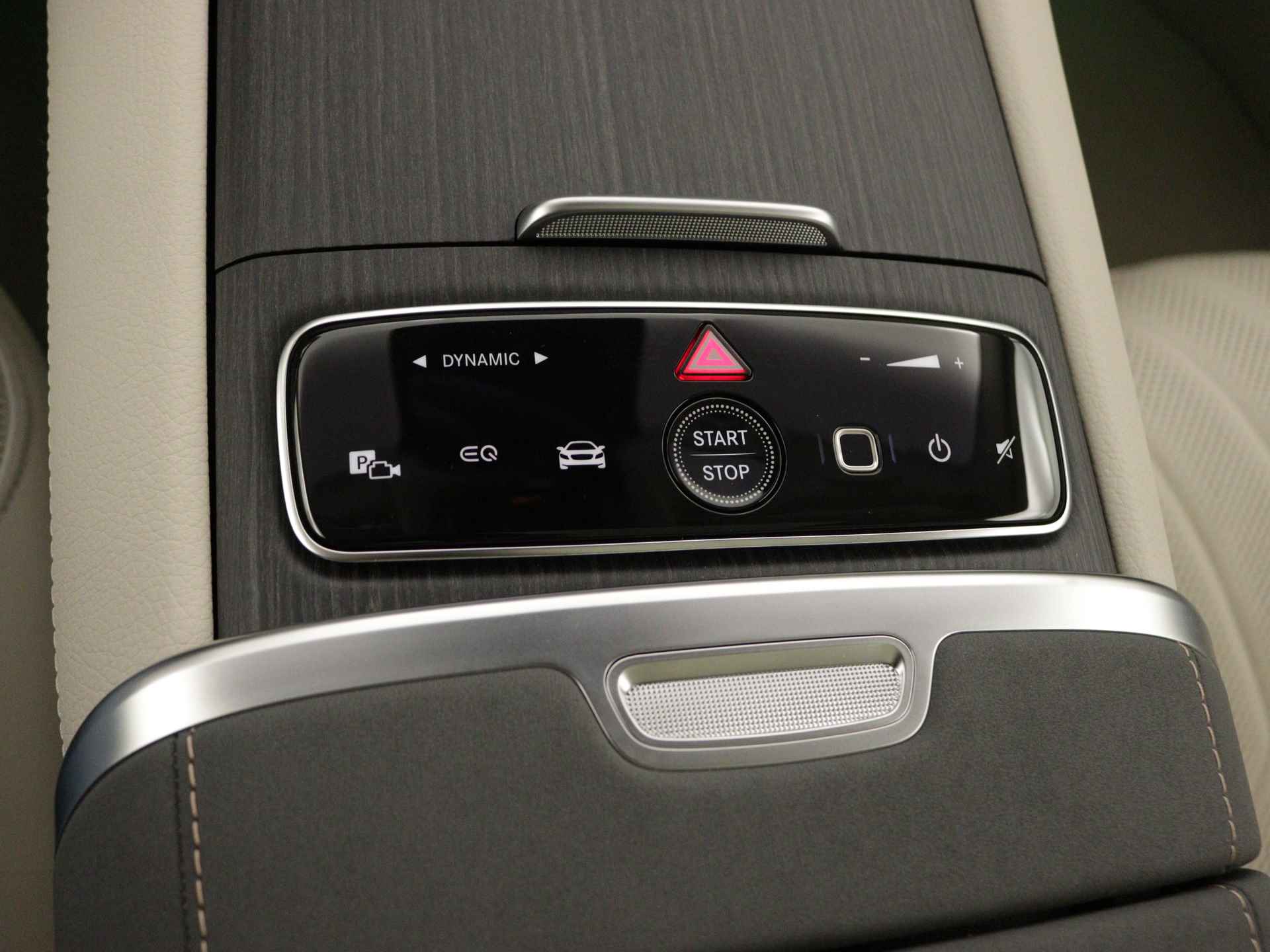 Mercedes-Benz EQS 450+ AMG Line 108kWh | Oled-voorpassagiersdisplay |  PRE-SAFE®-systeem | Stoelventilatie/-verwarming voorstoelen | Akoestiek comfortpakket | KEYLESS GO-comfortpakket | Rij-assistentiepakket Plus | - 30/37