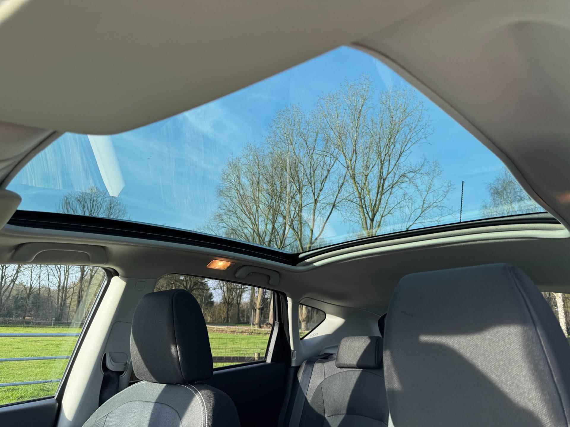 Nissan Qashqai 1.6 Connect Edition met navigatie, camera en panoramadak - 14/28