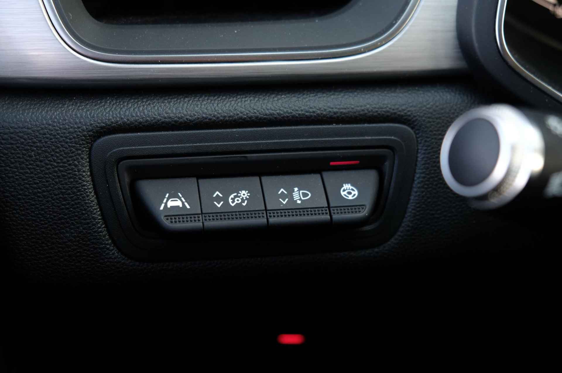 Renault Captur 1.3 TCe 140 Intens | Cruise Control | PDC | Camera | Navigatie | Apple Carplay / Android Auto | Stoel / Stuur Verwarming | Voorruit Verwarming | Led-Verlichting | - 15/33