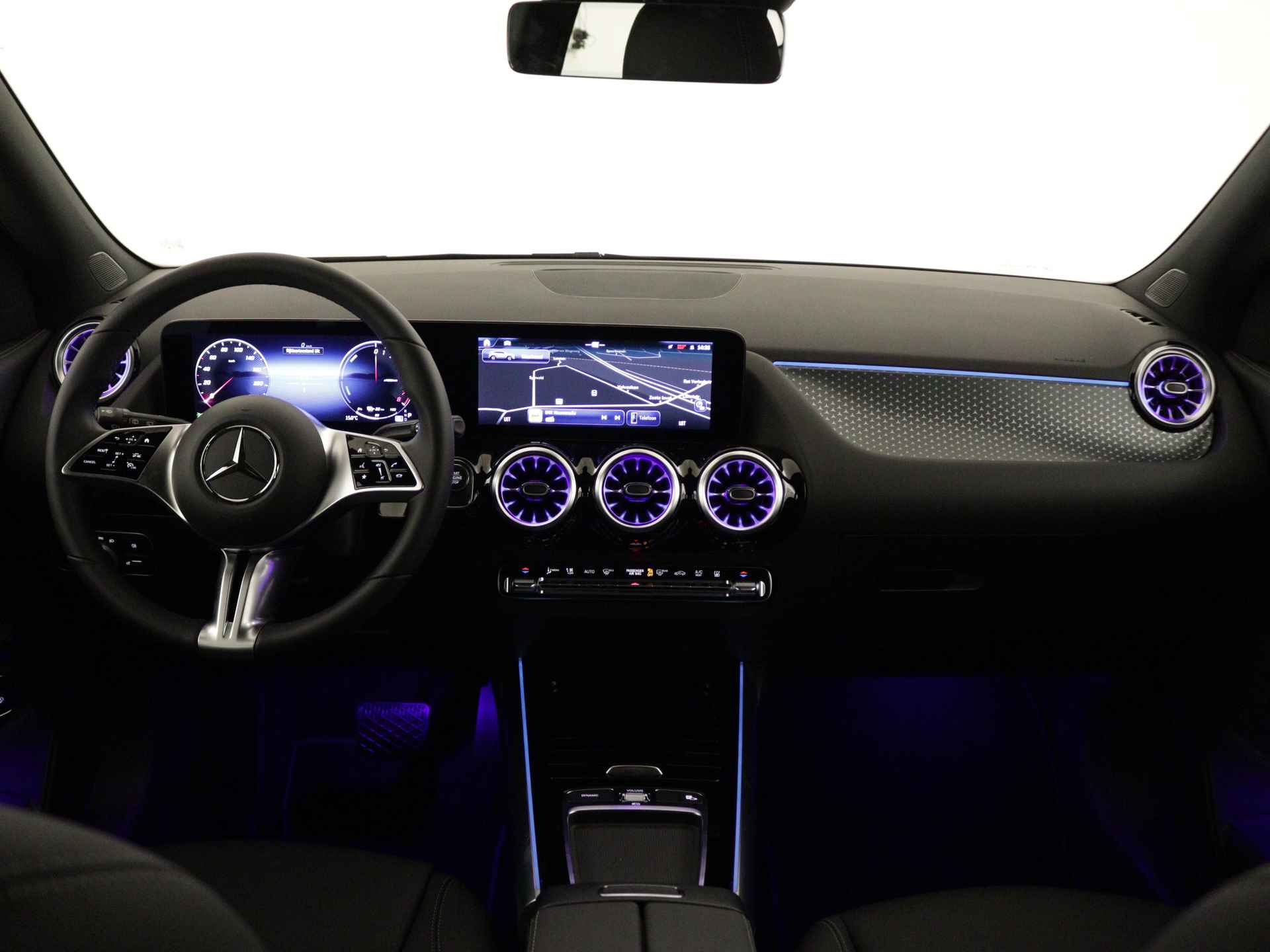 Mercedes-Benz GLA 250 e Star Edition Luxury Line | Trekhaak | USB-pakket plus | Verwarmde stoelen vooraan | GUARD 360° Voertuigbescherming Plus | Dodehoekassistent | Parkeerpakket met achteruitrijcamera | EASY PACK achterklep | - 26/41