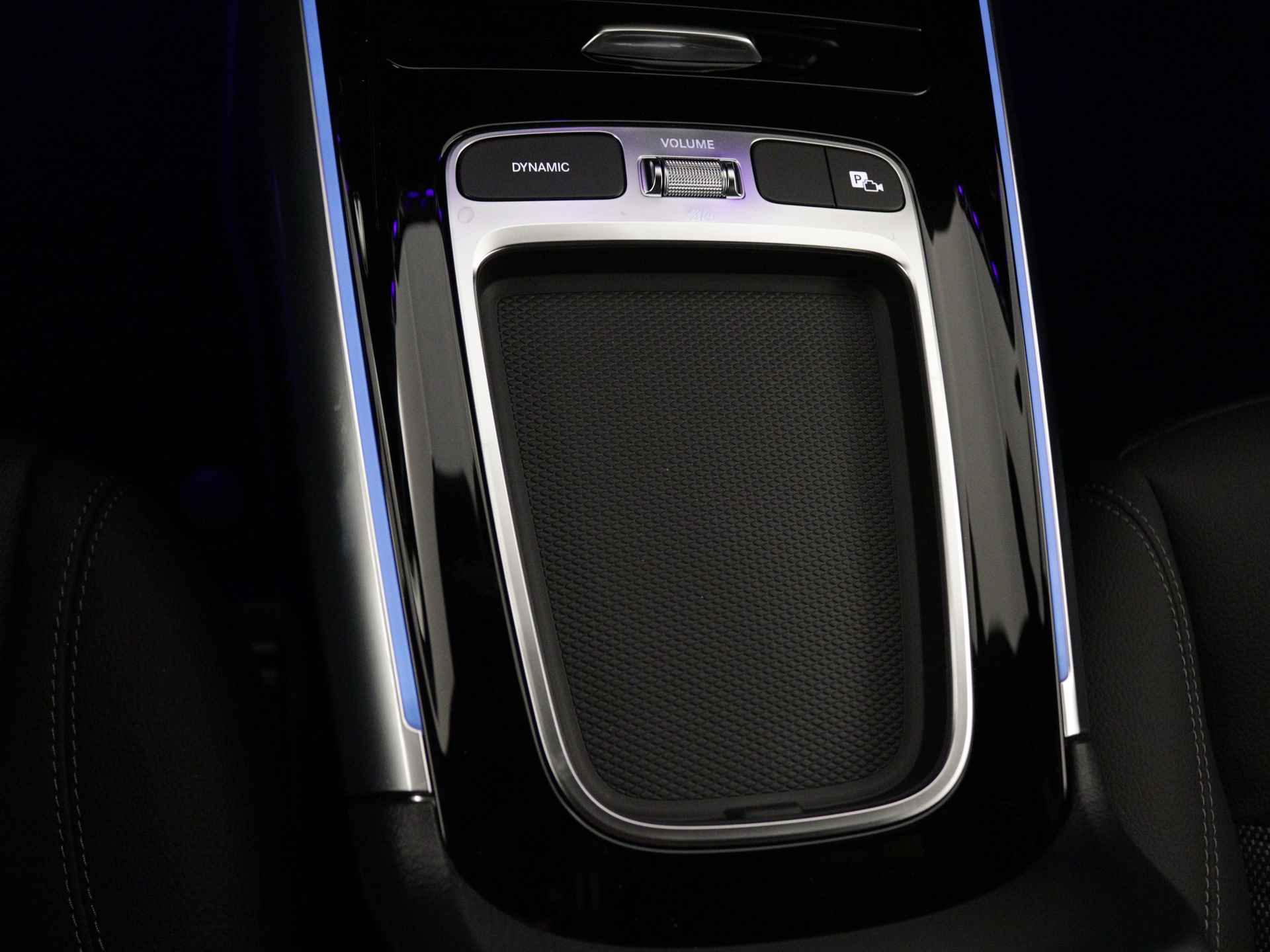 Mercedes-Benz GLA 250 e Star Edition Luxury Line | Trekhaak | USB-pakket plus | Verwarmde stoelen vooraan | GUARD 360° Voertuigbescherming Plus | Dodehoekassistent | Parkeerpakket met achteruitrijcamera | EASY PACK achterklep | - 30/41