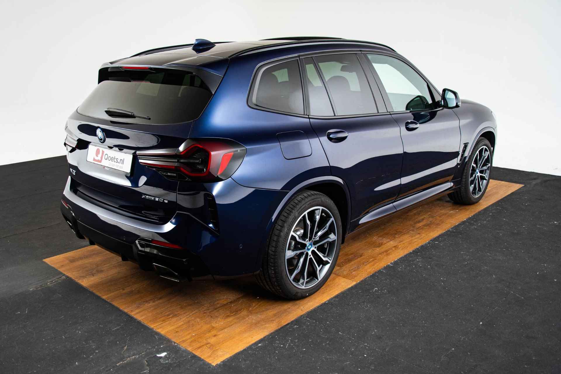 BMW X3 xDrive30e High Executive M Sport - Panoramadak - Comfort Access - adaptive LED - Parking Assistant - Individual Lak - Stoel en stuurverwarming - Dempend glas - 9/72