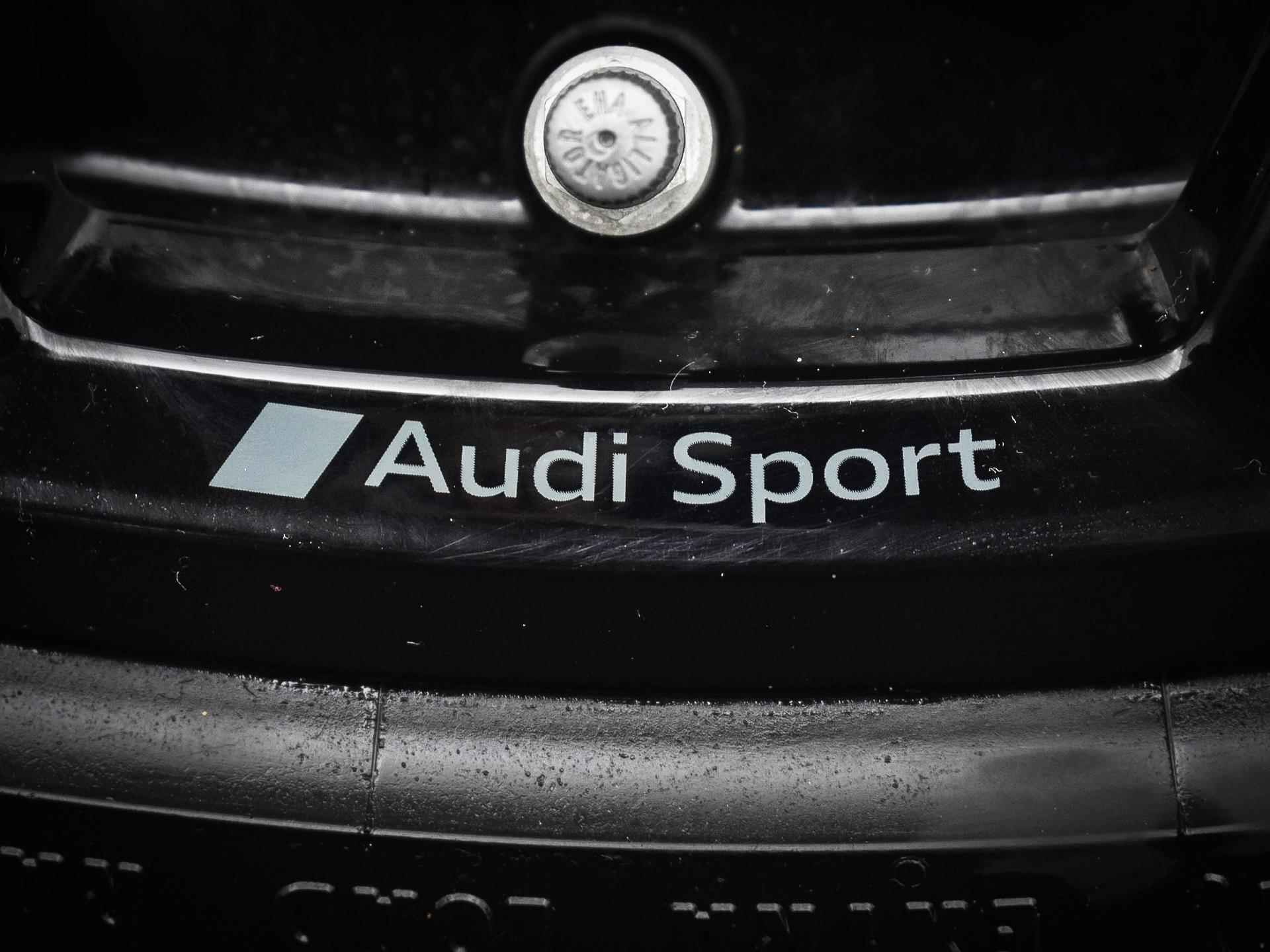 Audi RSQ8 4.0 Tfsi RSQ8-APR 700pk Tiptronic Quattro | B&O 3D | Luchtvering | Keramisch | 360 Camera | Sport Uitlaat | RS Dynamic Pakket | Panoramadak | Audi Exclusive Interieur | 23'' Inch | Garantie t/m 08-08-2024 of 100.000km - 12/60