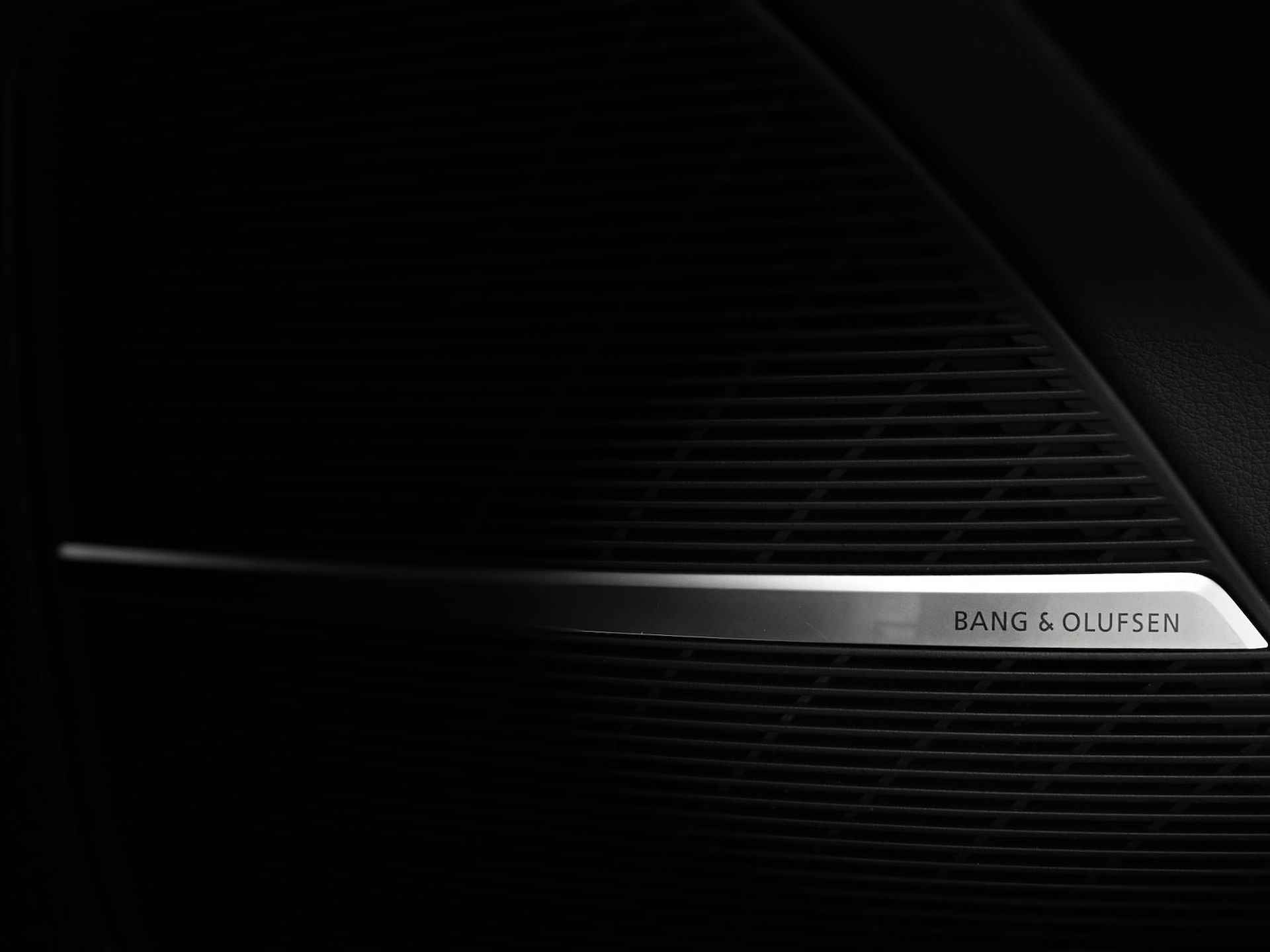 Audi RSQ8 4.0 Tfsi RSQ8-APR 700pk Tiptronic Quattro | B&O 3D | Luchtvering | Keramisch | 360 Camera | Sport Uitlaat | RS Dynamic Pakket | Panoramadak | Audi Exclusive Interieur | 23'' Inch | Garantie t/m 08-08-2024 of 100.000km - 48/60