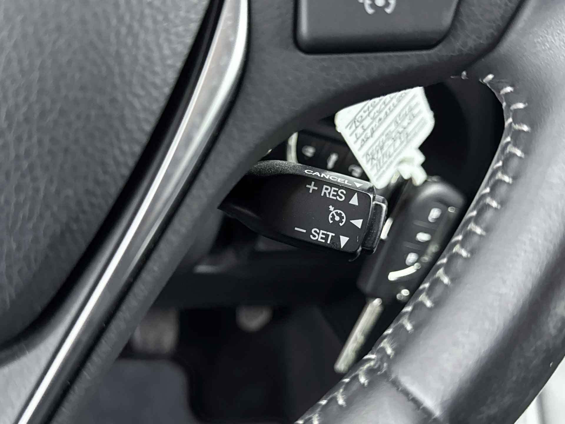 Toyota Auris Touring Sports 1.3 Aspiration | Navigatie | 1e Eigenaar | - 24/41