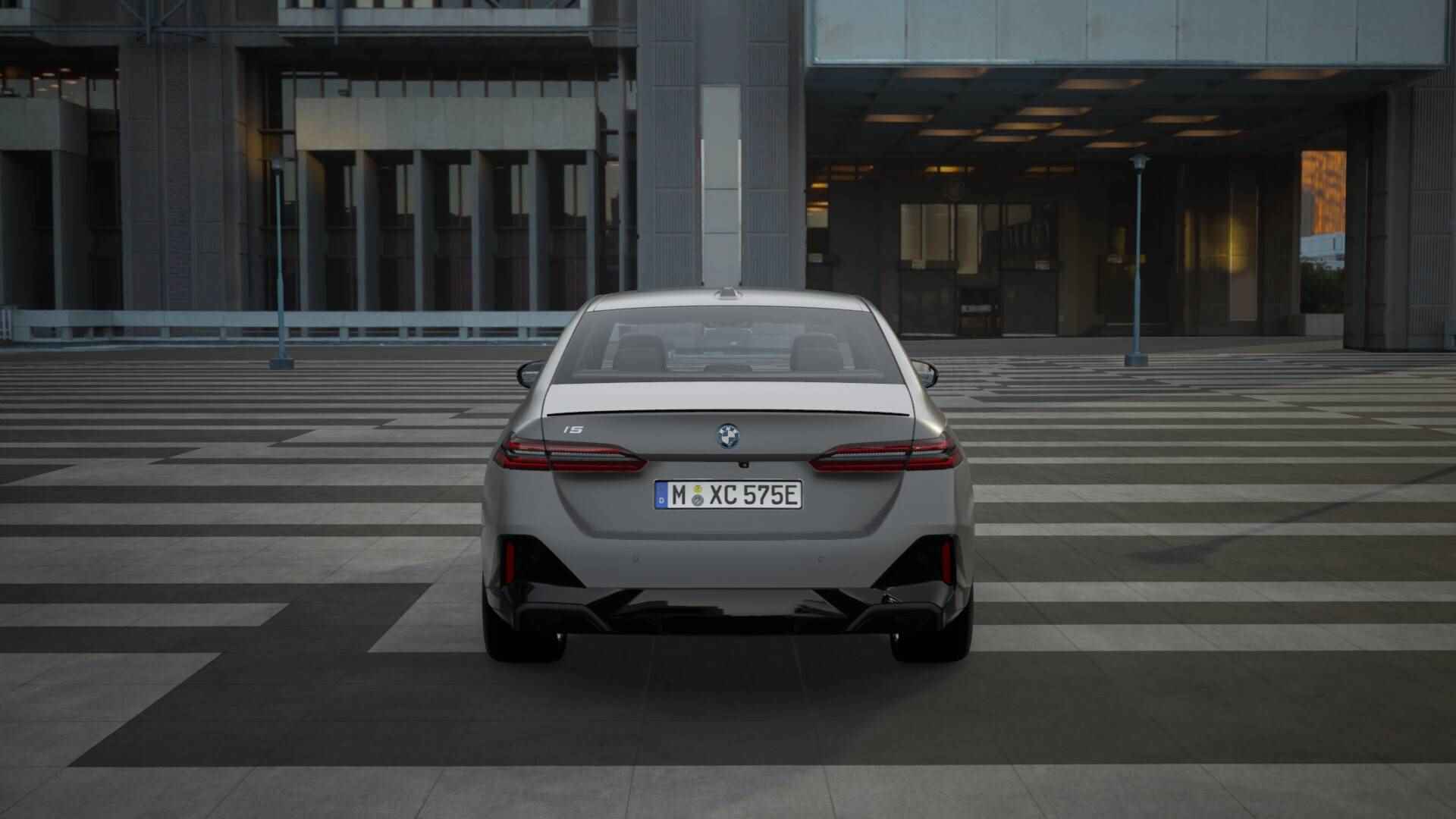 BMW i5 eDrive40 M Sport 84 kWh / Bowers & Wilkins / Adaptieve LED / Parking Assistant Plus / Live Cockpit Professional / Stoelverwarming - 5/11
