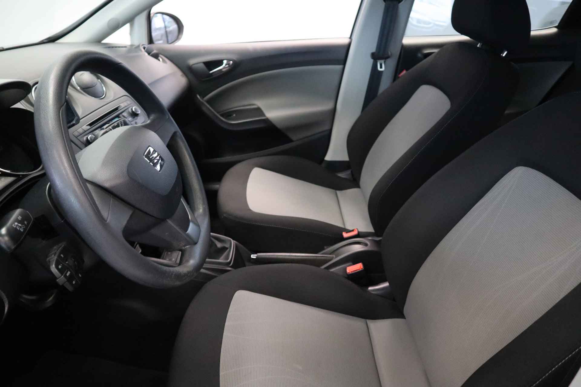 SEAT Ibiza 1.6 TDI Style 5 drs Hathback, Airco, - 5/14