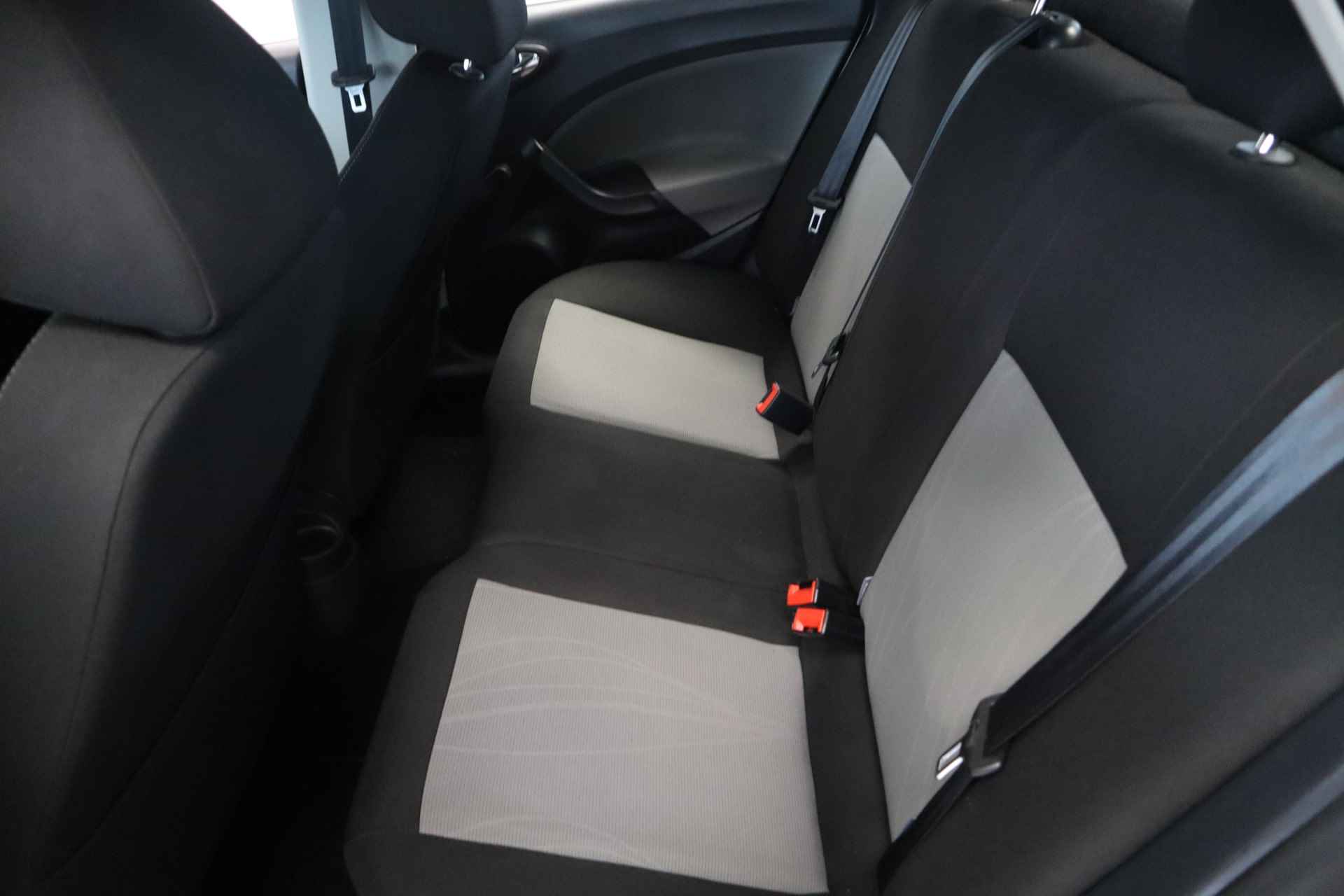 SEAT Ibiza 1.6 TDI Style 5 drs Hathback, Airco, - 13/14