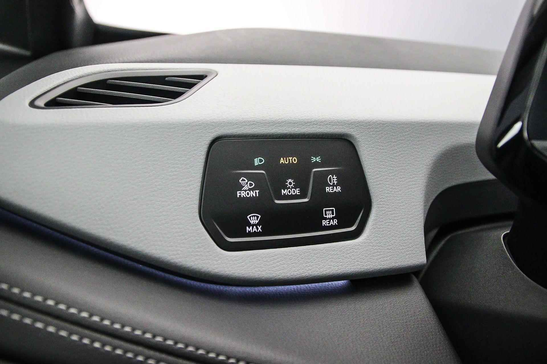 Volkswagen ID.3 Pro S Business 204pk Automaat Warmtepomp, Adaptive cruise control, Achteruitrijcamera, LED matrix koplampen, Navigatie, Stuurwiel verwarmd, Elektrisch verstelbare voorstoelen - 14/50