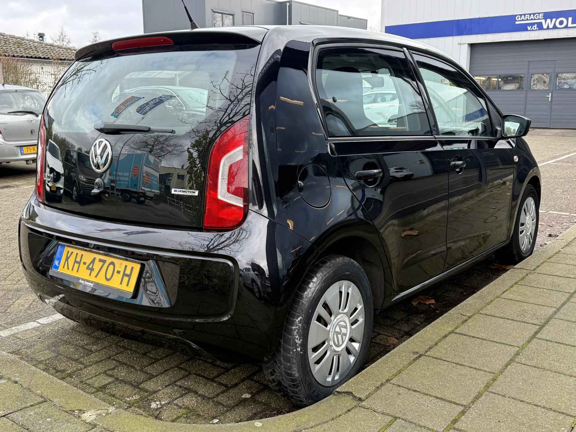 Volkswagen Up! 1.0 high up! BlueMotion - 4/12