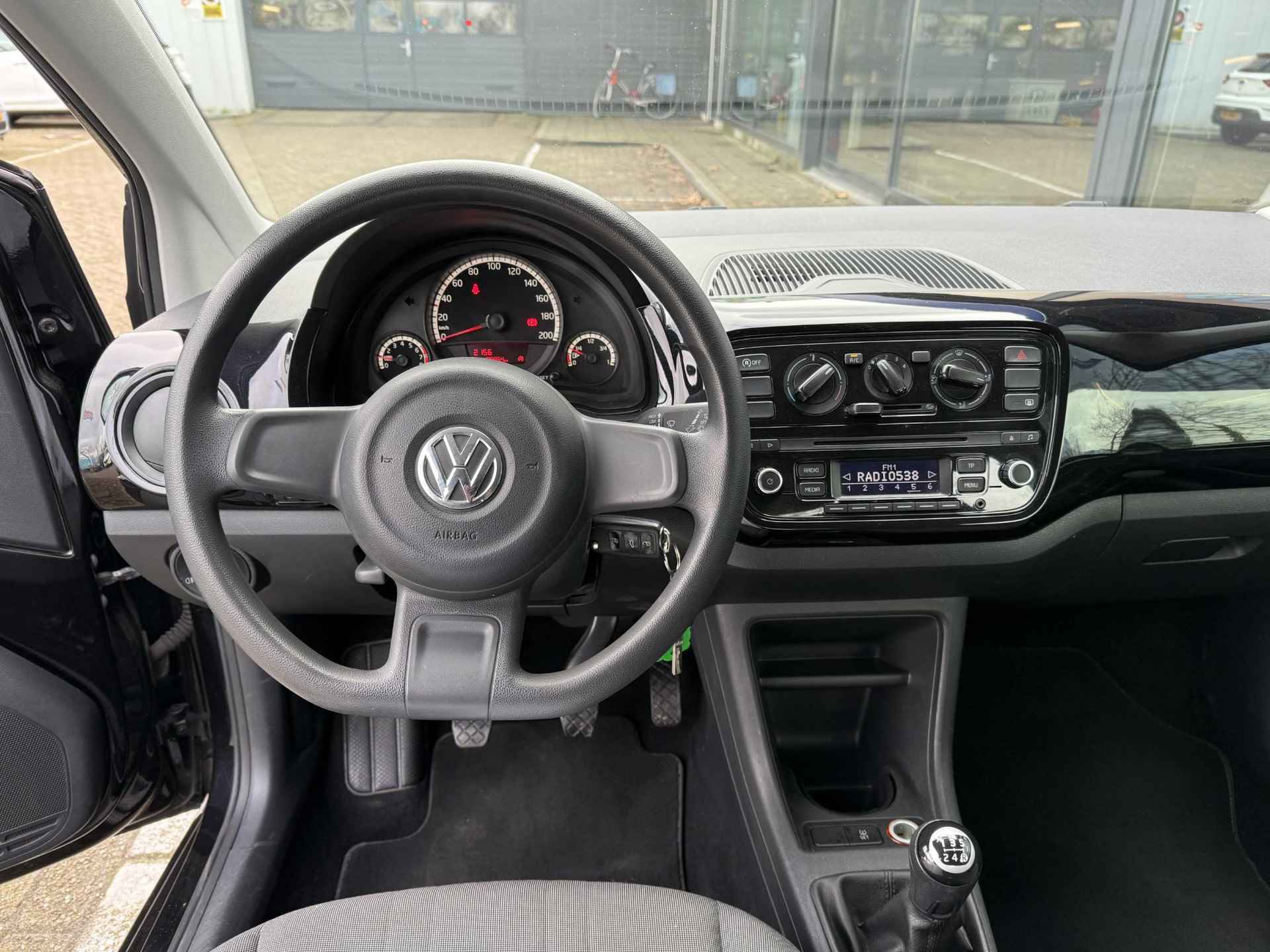 Volkswagen Up! 1.0 high up! BlueMotion - 7/12