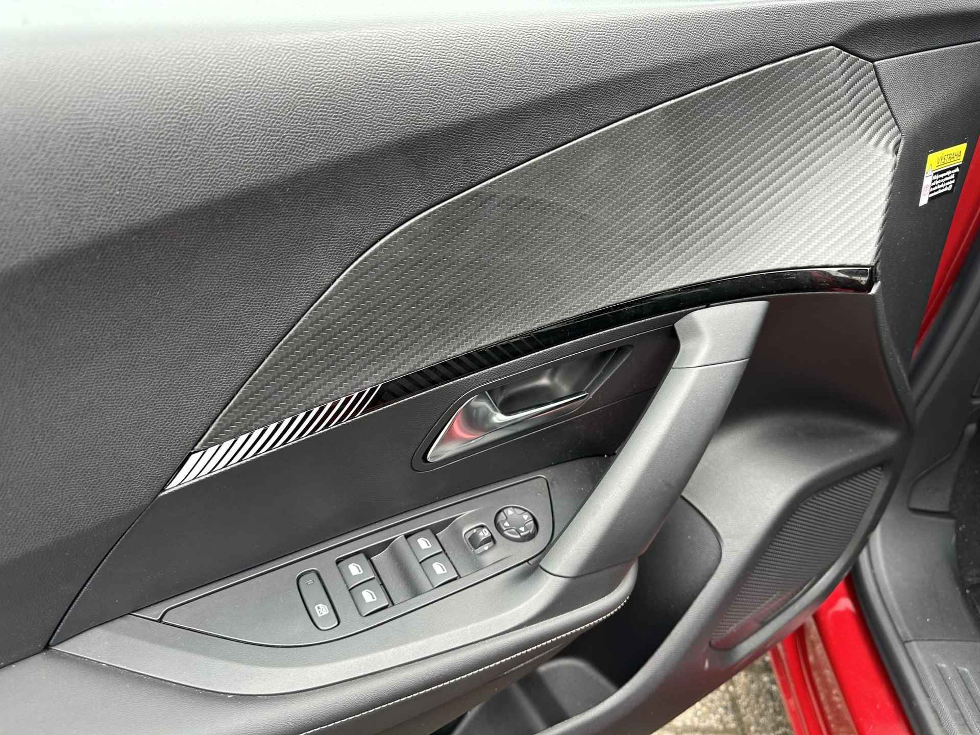 Peugeot 2008 1.2 Turbo 100 PK Allure | Nieuwste Model | Navigatie | LED Verlichting | Parkeercamera | Parkeersensoren | Digitaal Dashboard | Half Lederen stoelen | Lichtmetalen Velgen 17 inch | - 10/54