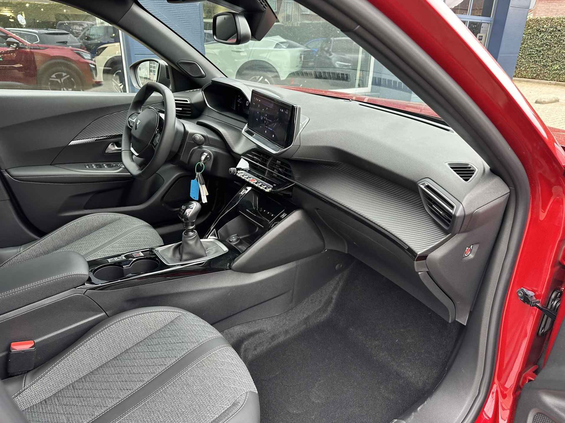 Peugeot 2008 1.2 Turbo 100 PK Allure | Nieuwste Model | Navigatie | LED Verlichting | Parkeercamera | Parkeersensoren | Digitaal Dashboard | Half Lederen stoelen | Lichtmetalen Velgen 17 inch | - 31/54