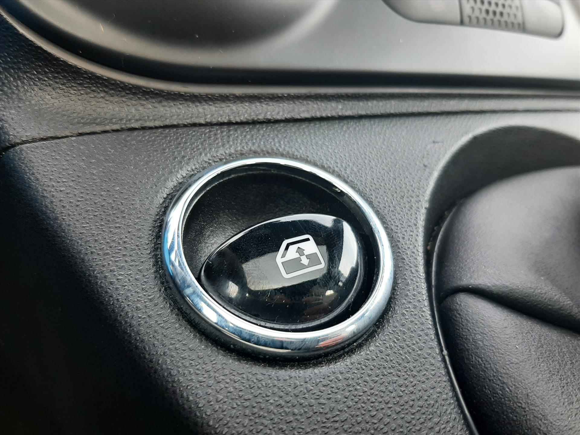 Fiat 500 70pk Hybrid Dolcevita | Carplay | Panoramadak | Bluetooth | Airco | Lichtmetalen velgen - 31/48
