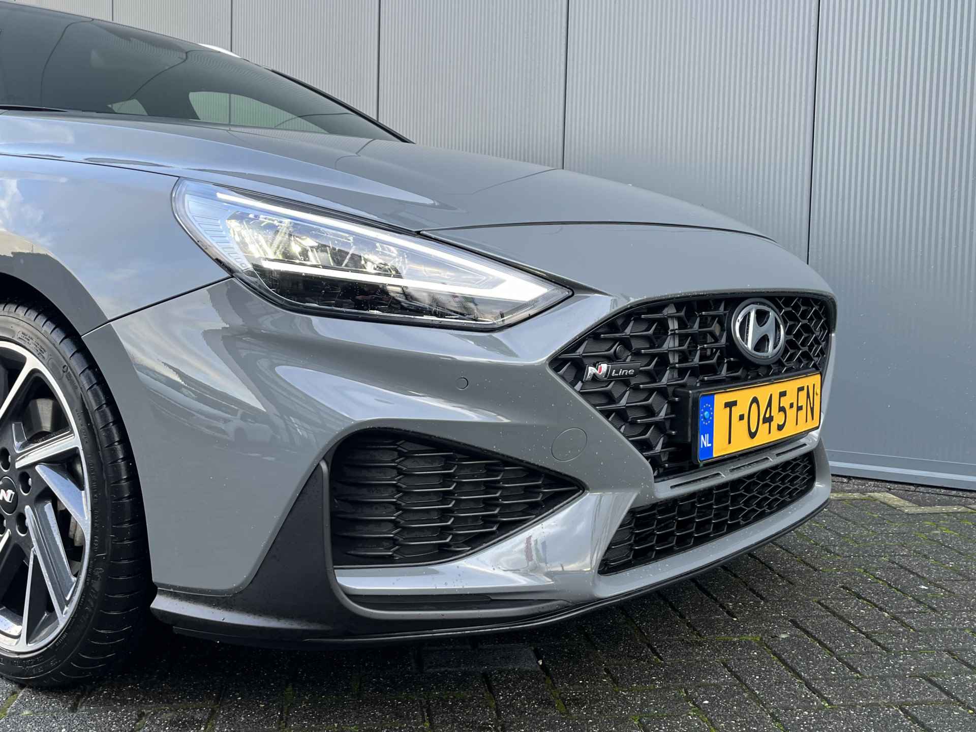 Hyundai i30 Wagon 1.5 T-GDi 160pk N-Line | Leder | Camera | Climate | Keyless | Full - Led | Navigatie | Alcantara | 18" Lichtmetaal | Winte - 13/36