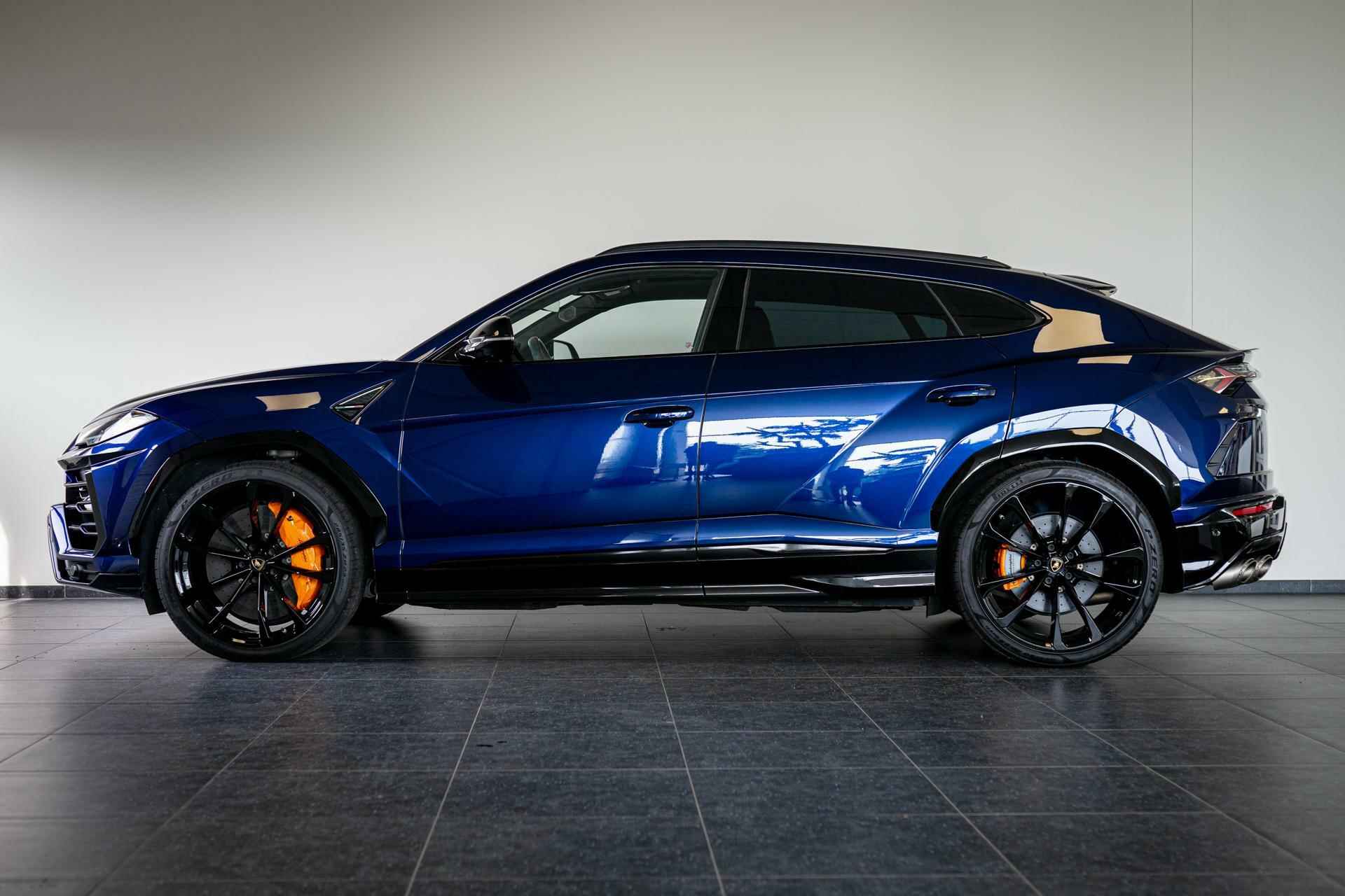 Lamborghini Urus 4.0 V8 | Akra | 23 Inch | Pano | B&O | HUD - 2/55