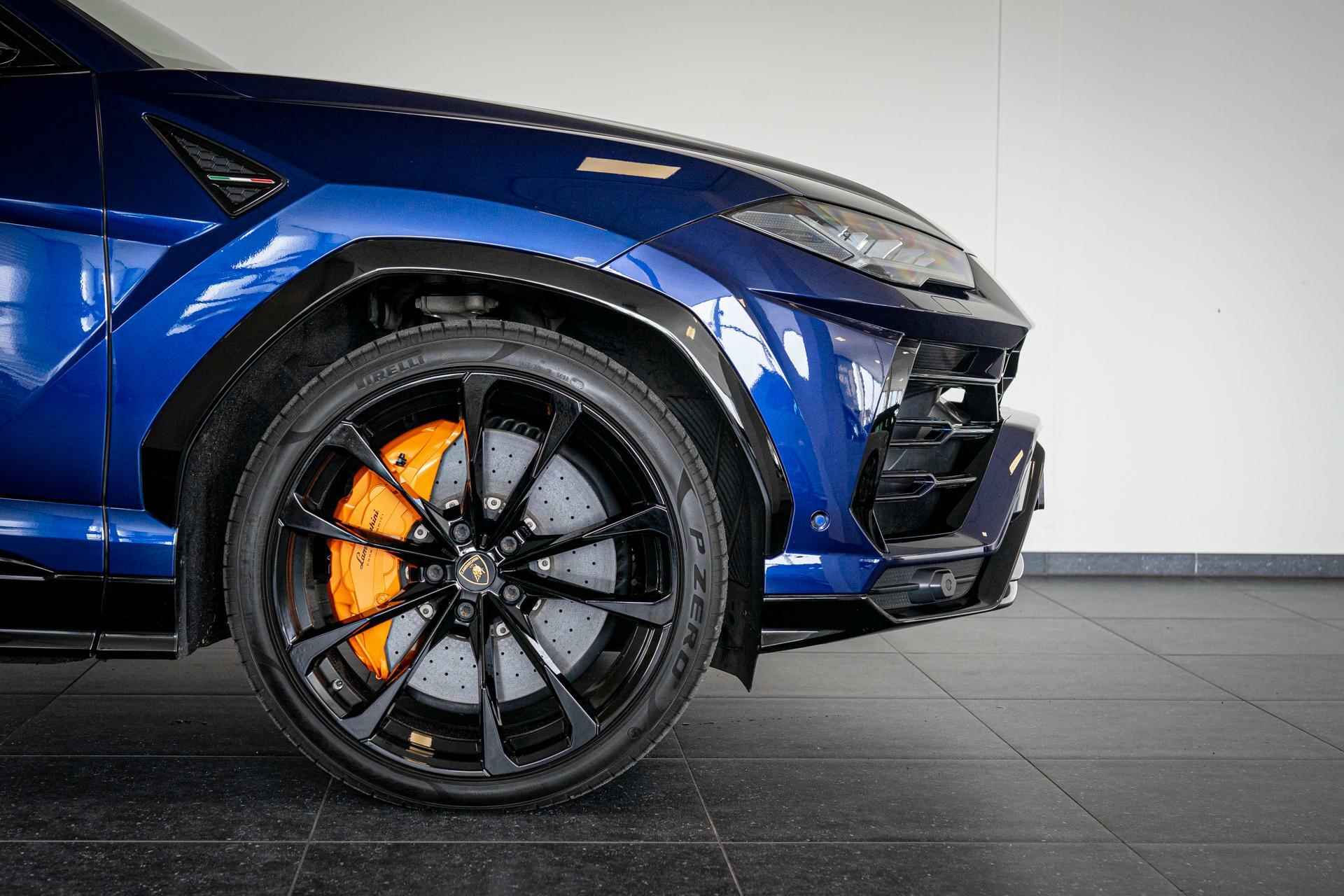 Lamborghini Urus 4.0 V8 | Akra | 23 Inch | Pano | B&O | HUD - 10/55