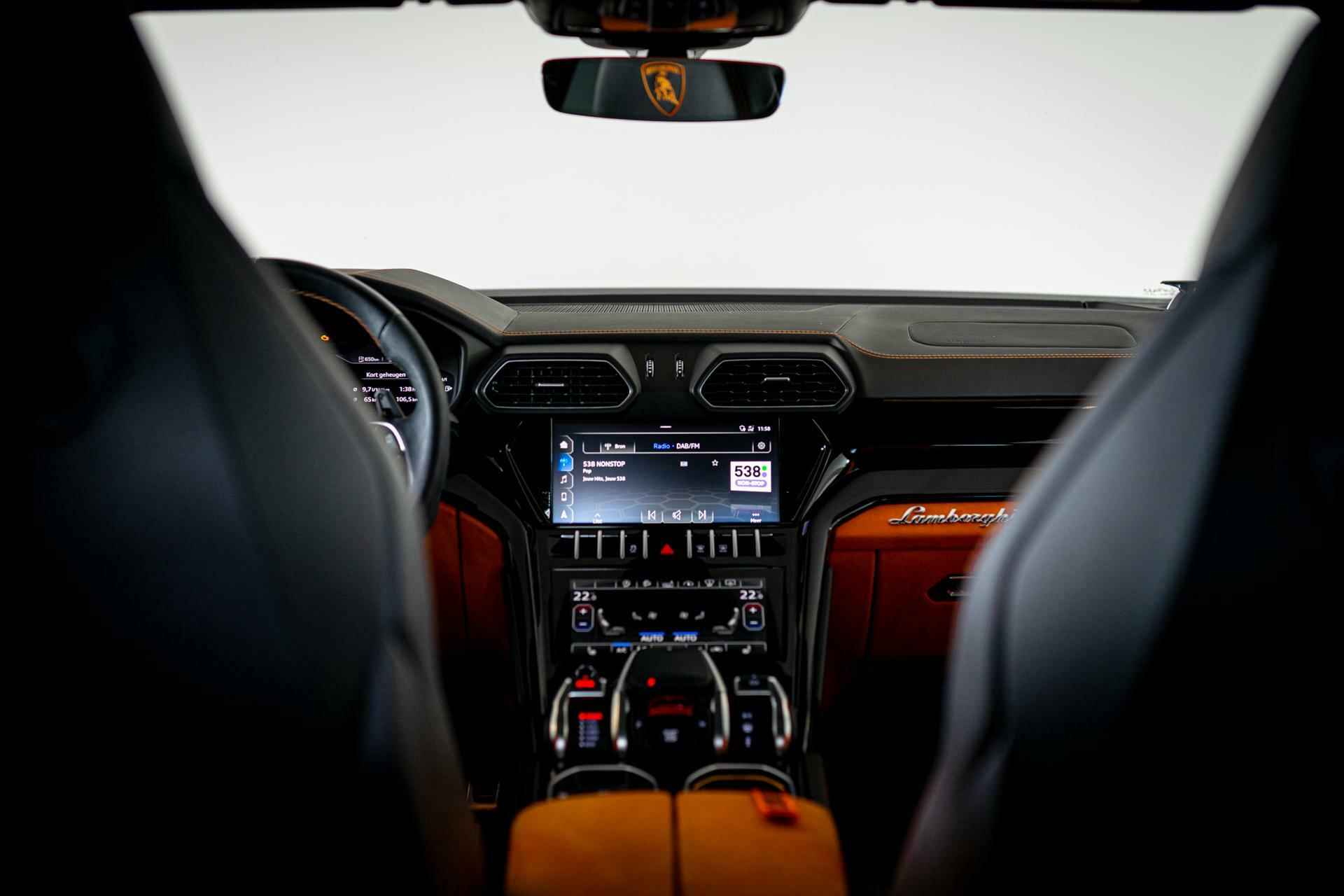 Lamborghini Urus 4.0 V8 | Akra | 23 Inch | Pano | B&O | HUD - 27/55