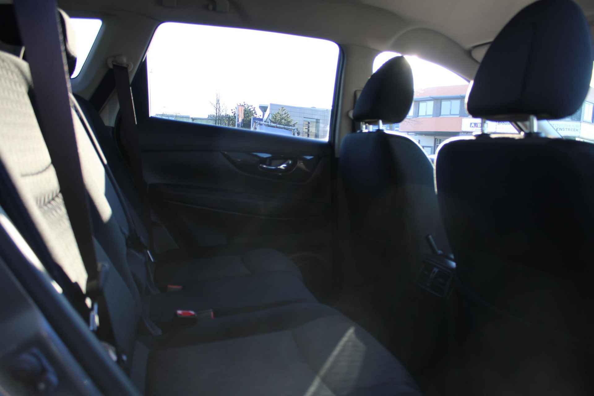 Nissan X-Trail 1.6 DIG-T Acenta 163PK | 360-Camera | Parkeersensoren | Navigatie | Cruise control | Bluetooth | Automatische regen/lichtsensor | Elektrische ramen en zijspiegels | 1800kg Trekgewicht | Lichtmetalen velgen - 19/35