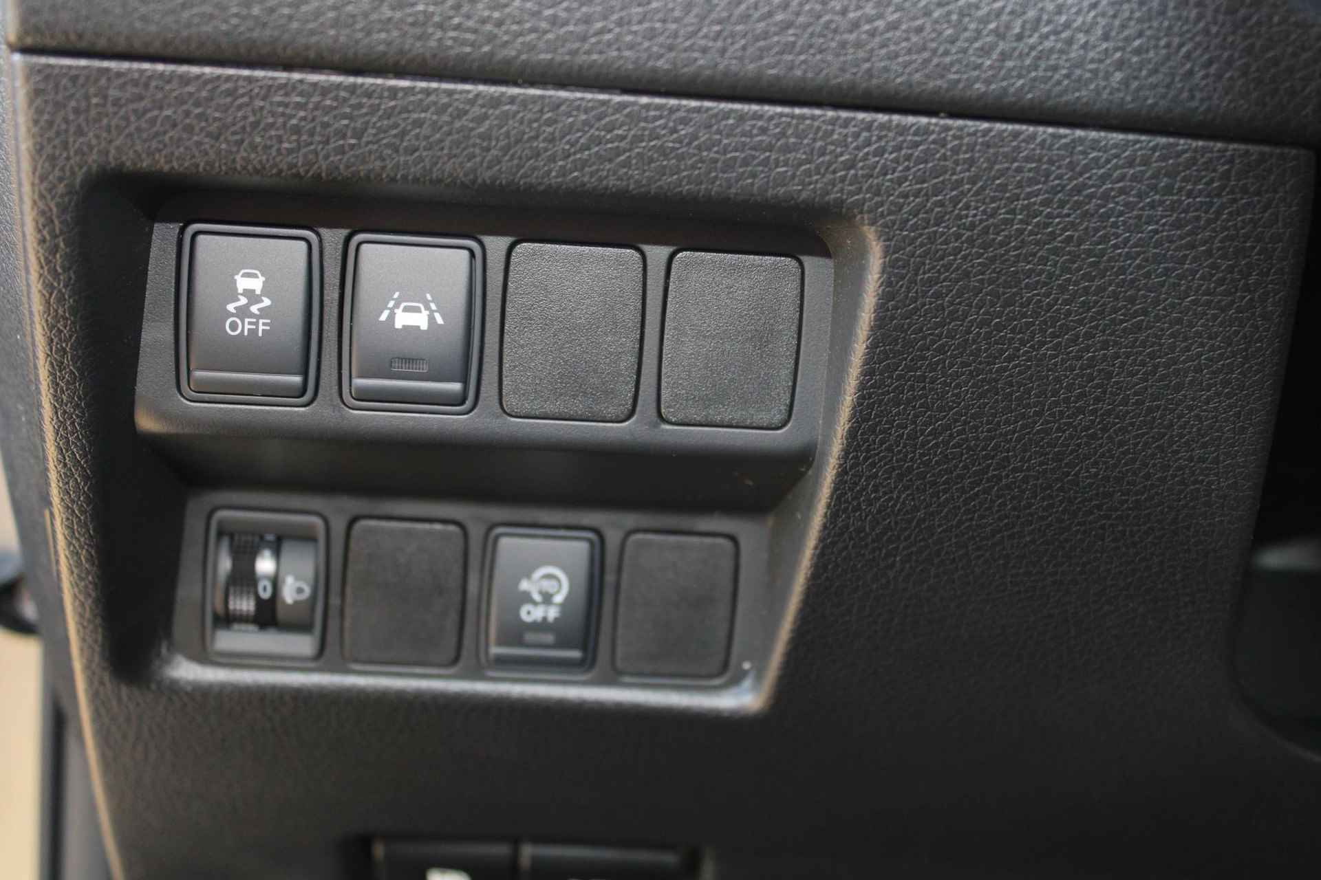 Nissan X-Trail 1.6 DIG-T Acenta 163PK | 360-Camera | Parkeersensoren | Navigatie | Cruise control | Bluetooth | Automatische regen/lichtsensor | Elektrische ramen en zijspiegels | 1800kg Trekgewicht | Lichtmetalen velgen - 23/35