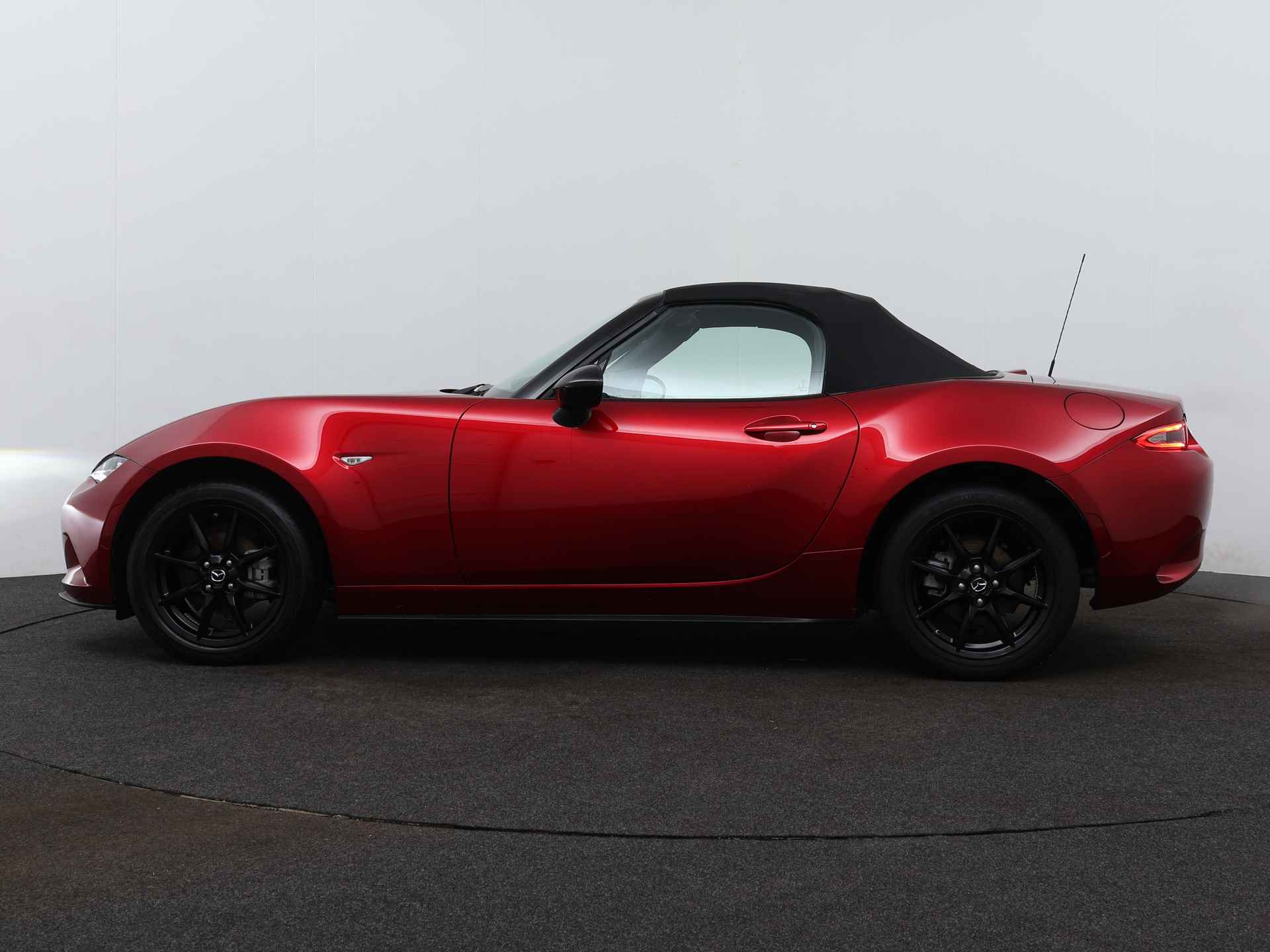 Mazda MX-5 1.5 SkyActiv-G 132 TS+ | Voorstoelen verwarmd | 1e eigenaar | Volledig dealeronderhouden | - 4/34