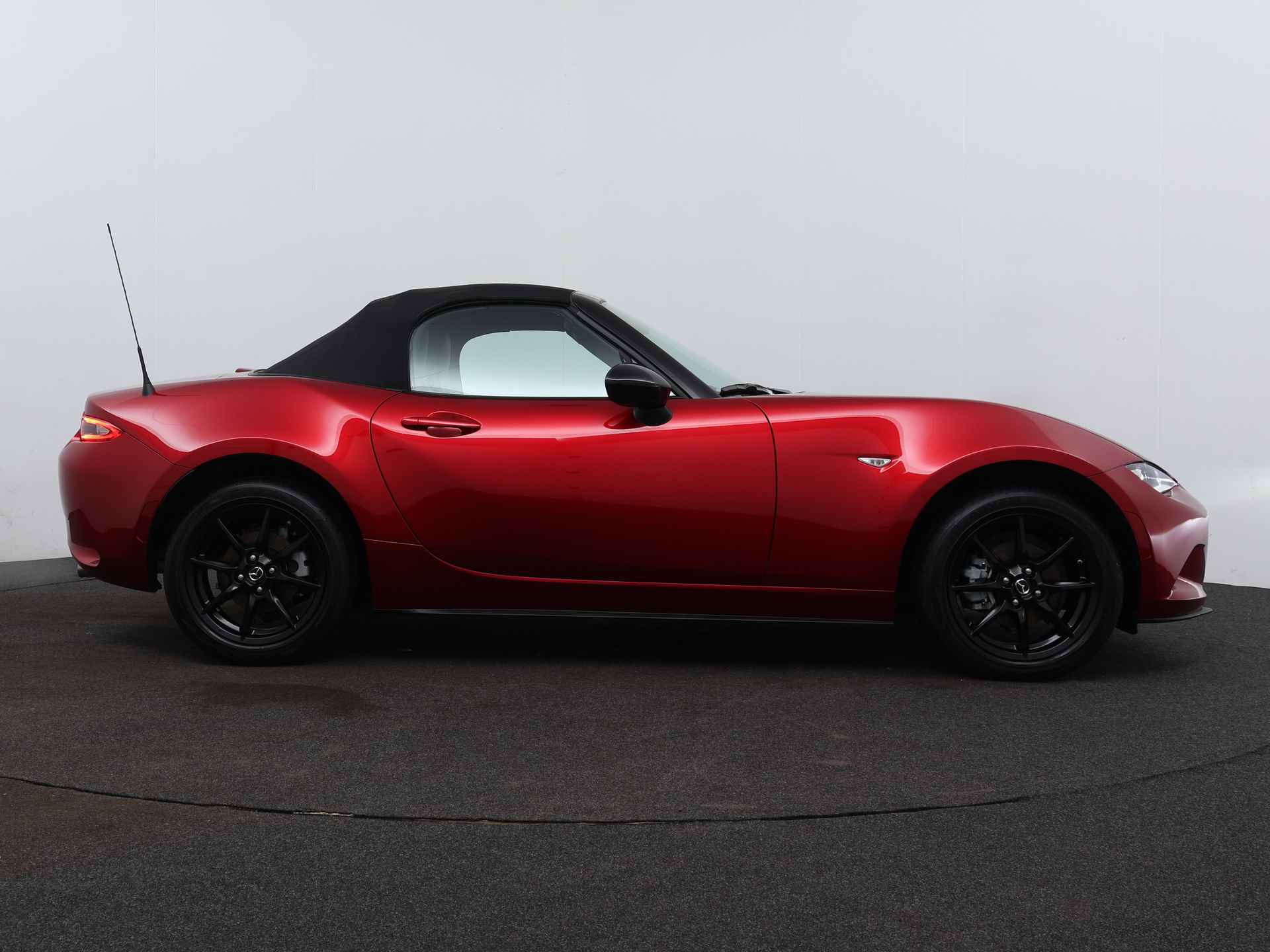 Mazda MX-5 1.5 SkyActiv-G 132 TS+ | Voorstoelen verwarmd | 1e eigenaar | Volledig dealeronderhouden | - 14/34